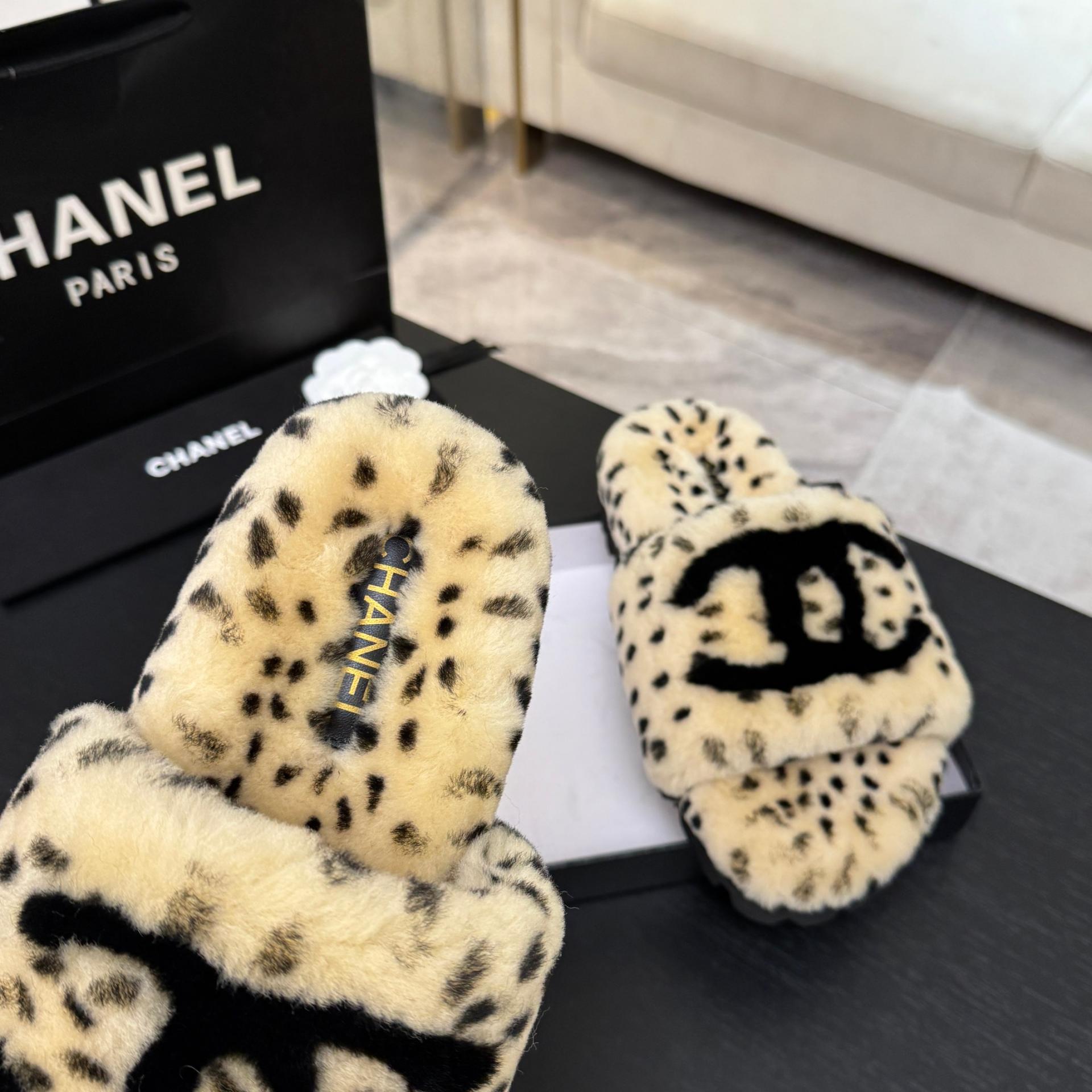 샤넬(CHANEL) 시어링 퍼 슬리퍼 신발