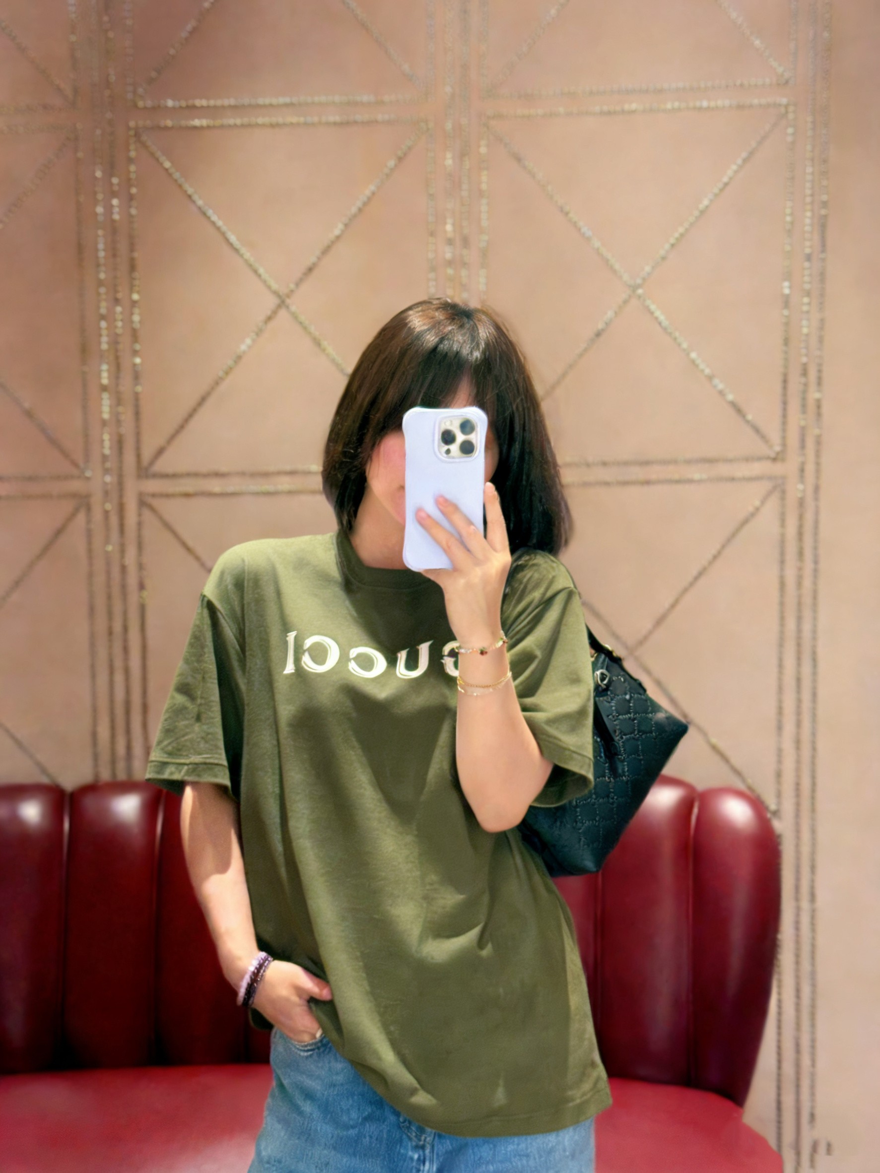 구찌(GUCCI) 클래식 레터링 자수 반팔 티셔츠 의류