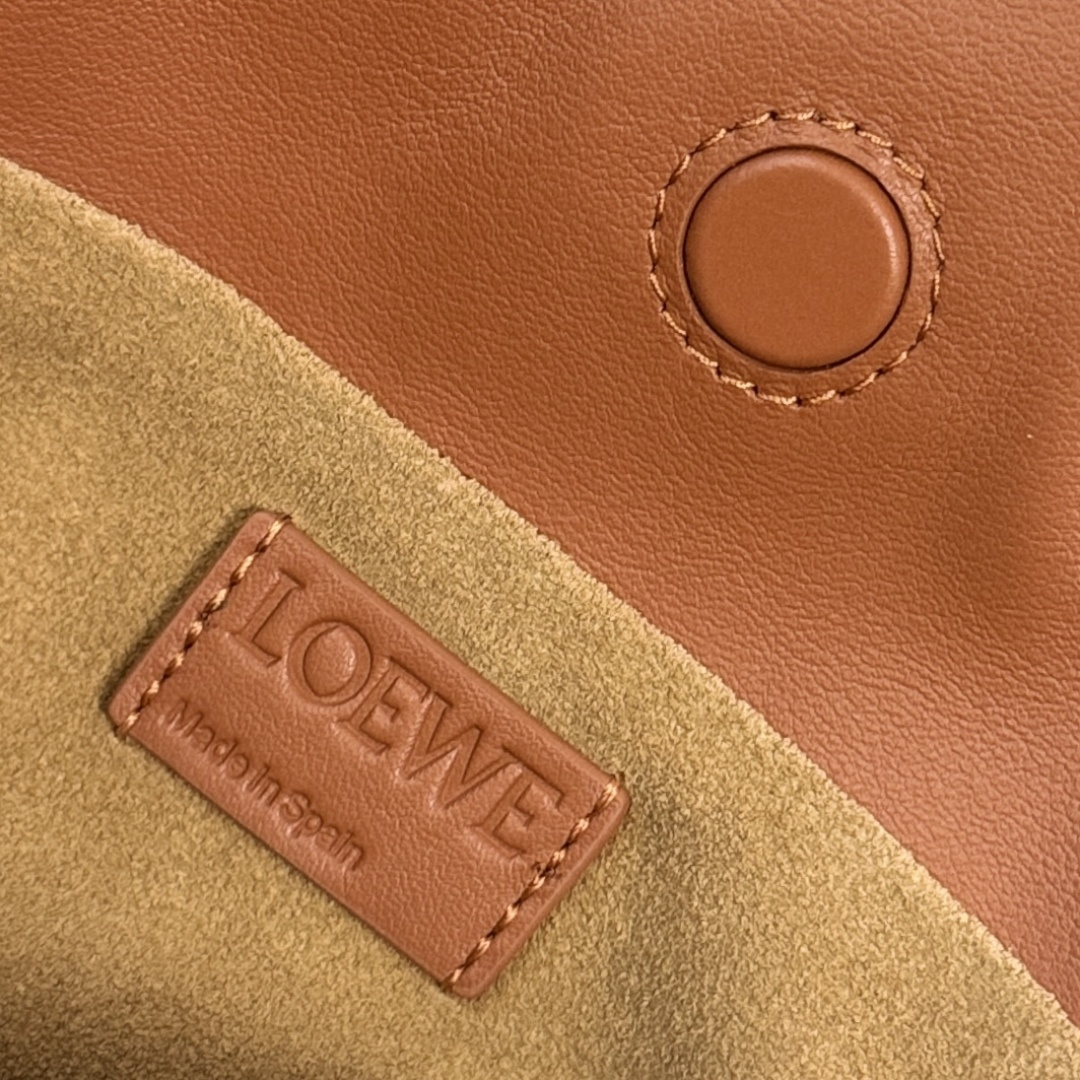 LOEWE 로에베 Flamenco 플라멩코 퍼스 나파 카프스킨 파우치 숄더백 가방
