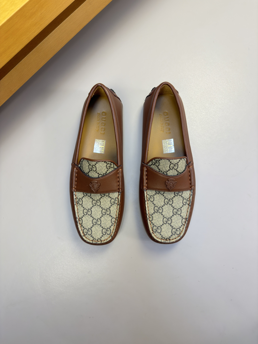 [Gucci] 구찌 프리미엄 나파 & 시그니처 PVC 콤비 드라이빙 로퍼 신발