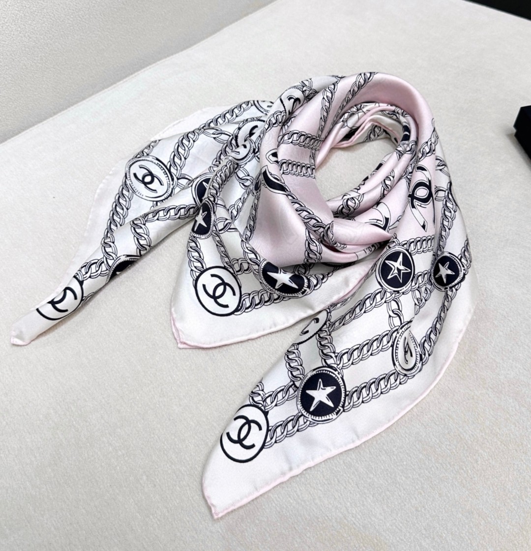 샤넬(CHANEL) 트윌 실크 스퀘어 목도리 스카프