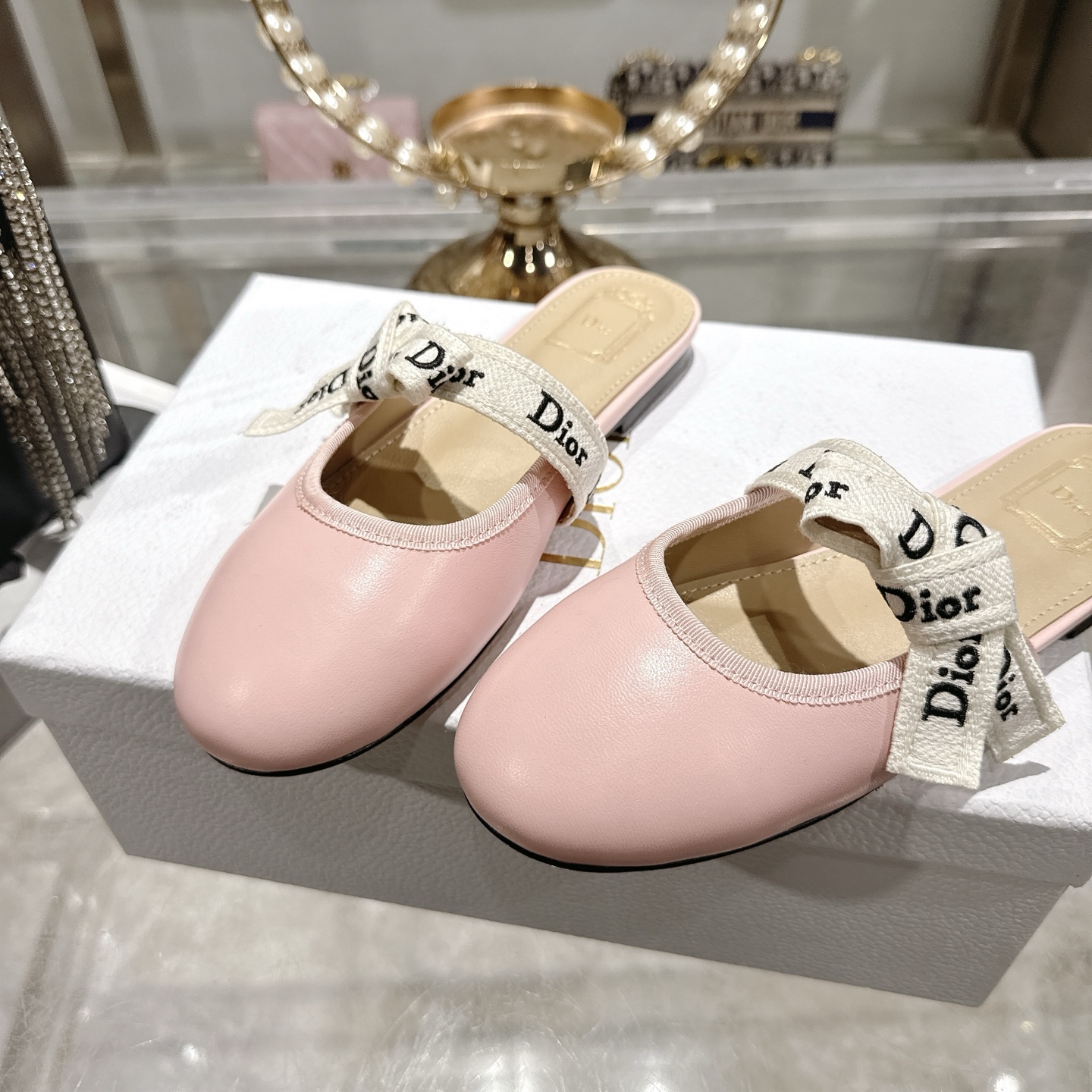 디올(DIOR) 리본 스트랩 메리제인 슬리퍼 신발