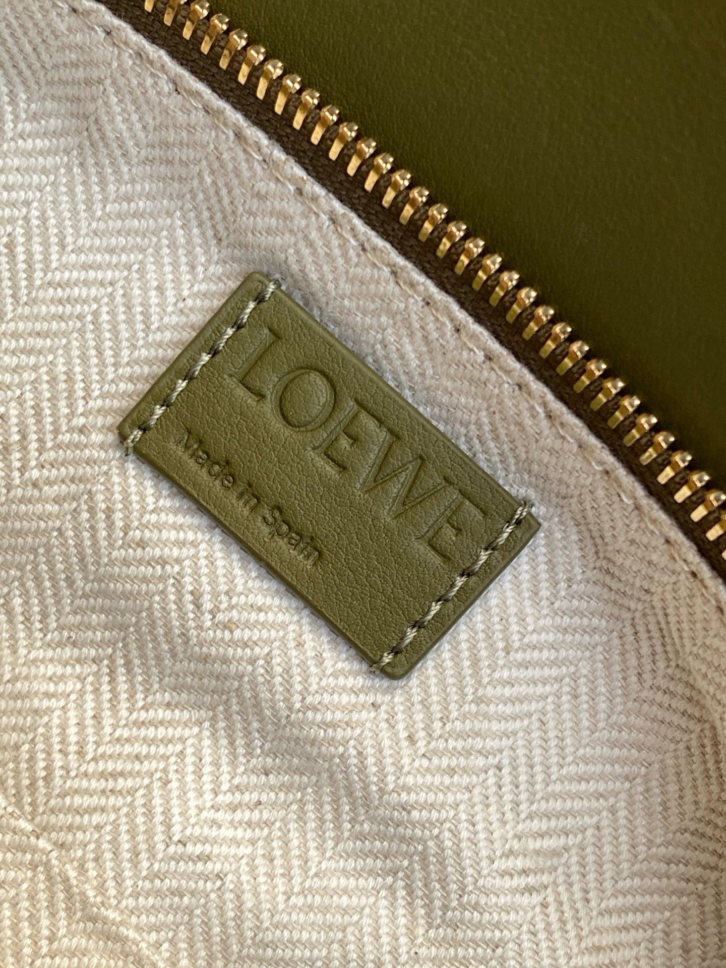 Loewe 로에베 퍼즐(Puzzle) 스몰 핸드백 (올리브 그린 배색) 가방