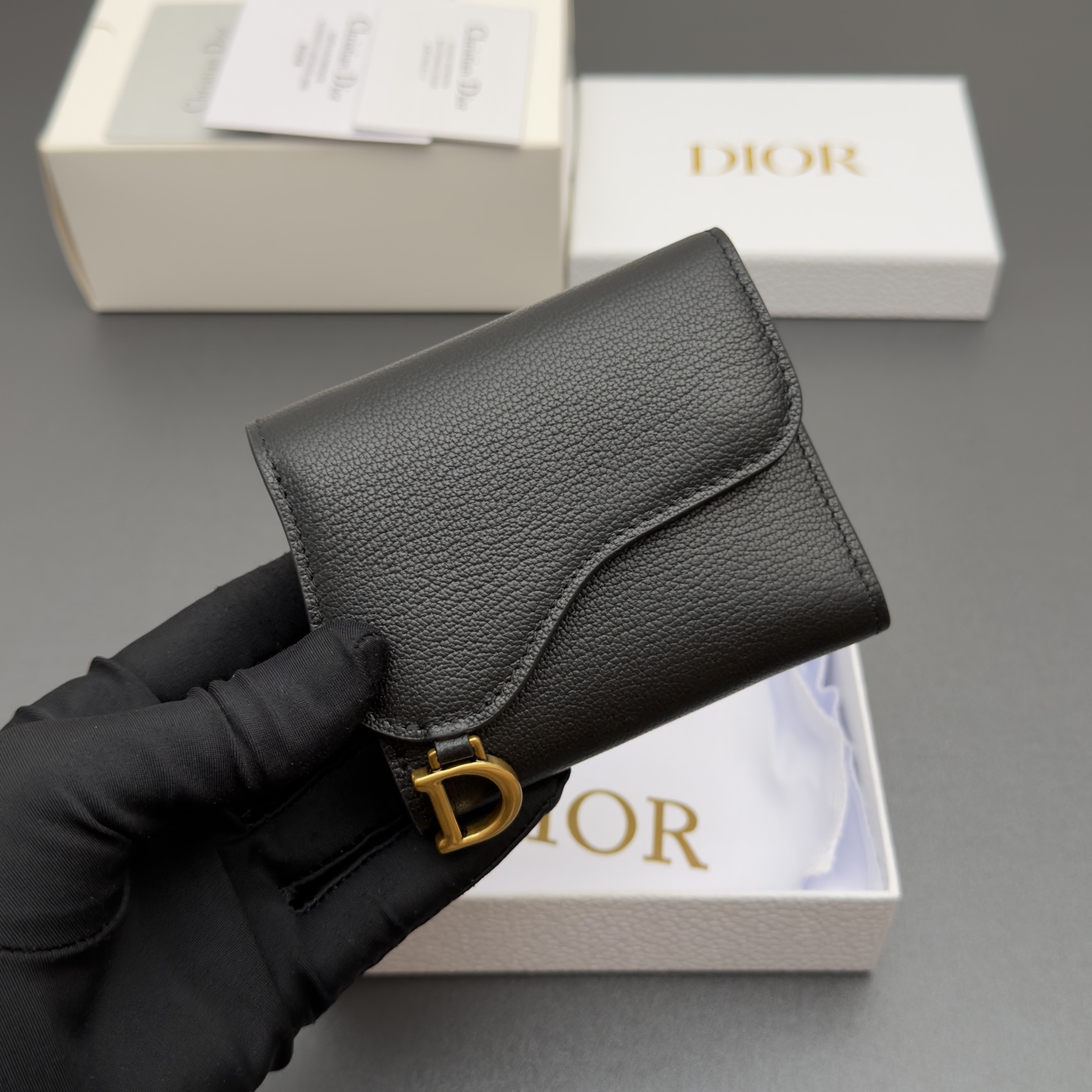[Dior] 디올 Lotus 로터스 새들 고스트 그레인드 미니 지갑