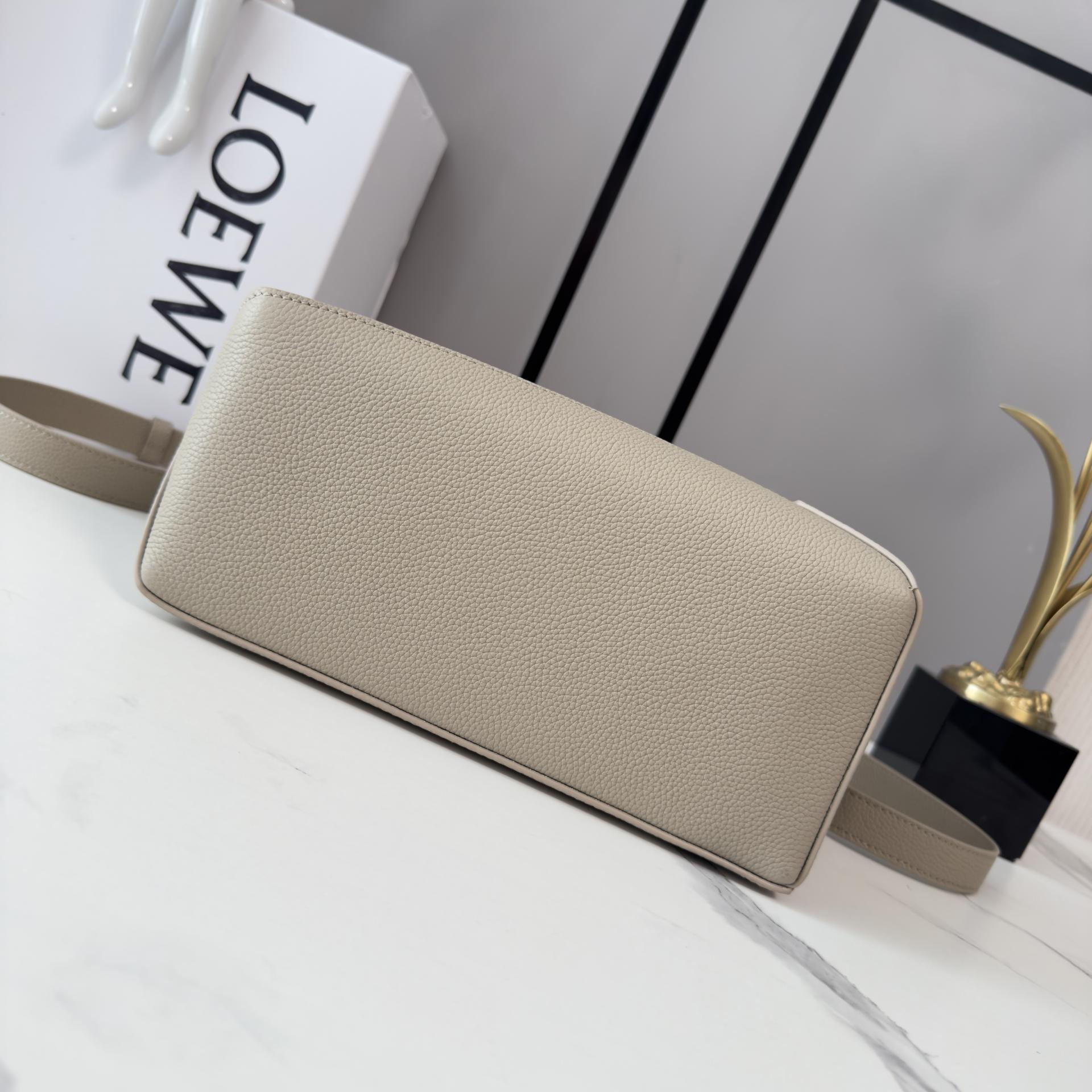 Loewe Puzzle Edge 로에베 퍼즐 스몰 백 가방