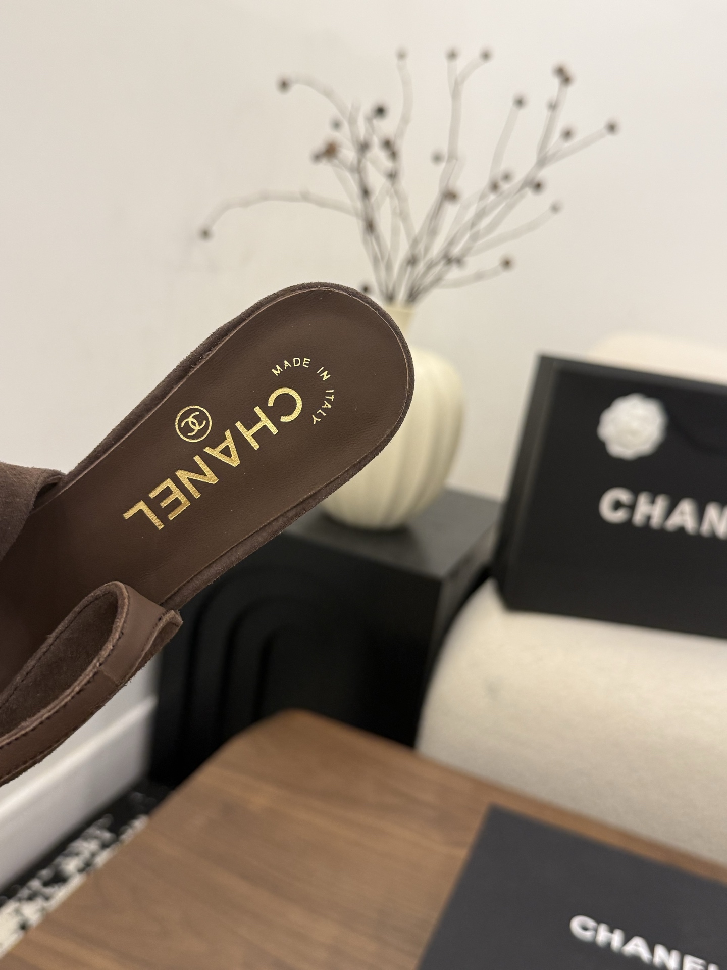 샤넬(CHANEL) 배색 스퀘어토 슬링백 힐 신발