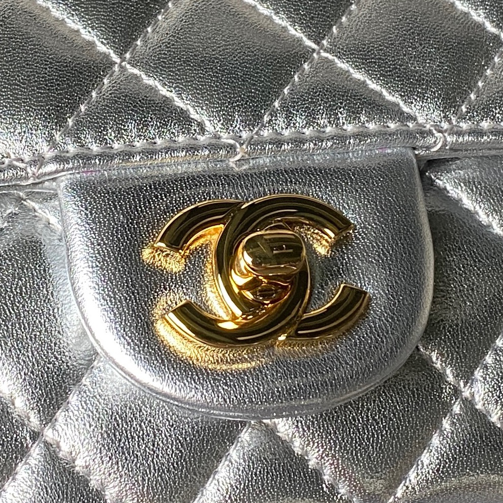Chanel 26A Mini Classic Flap 샤넬 클래식 플랩 가방