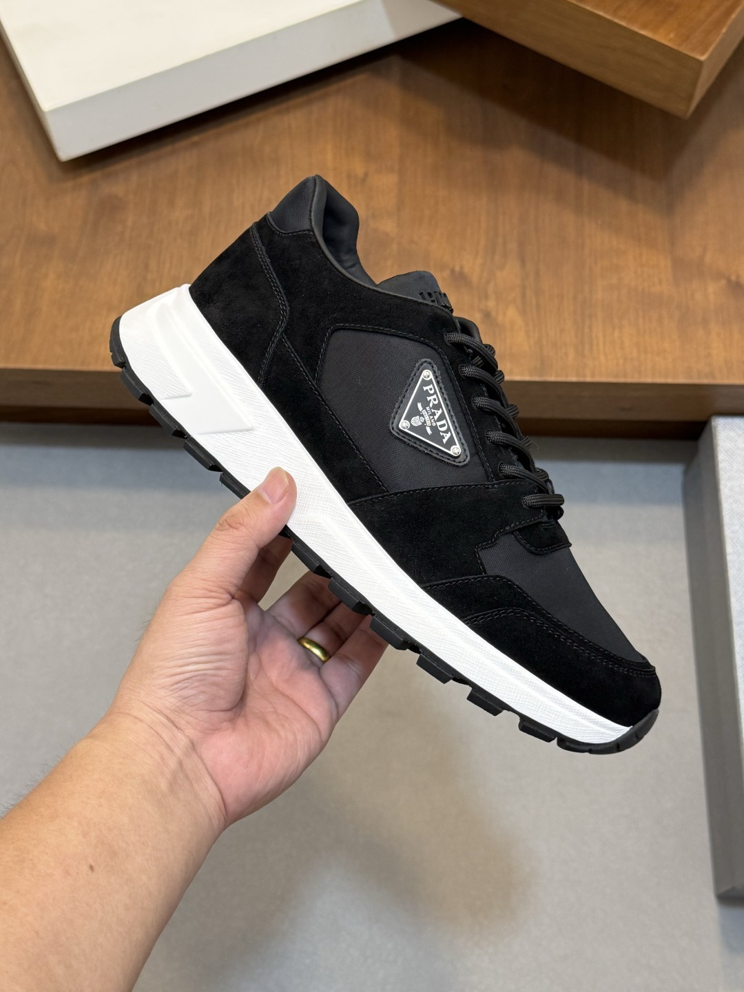 [Prada] 프라다 Montecarlo Re-Edition 몬테카를로 리에디션 2026 서머 레더 스니커즈 신발