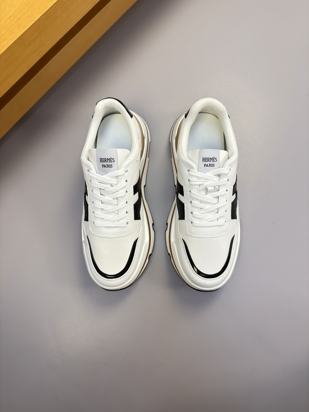 [Hermes] 에르메스 프리미엄 슈링크 & 나파 콤비 스니커즈 신발