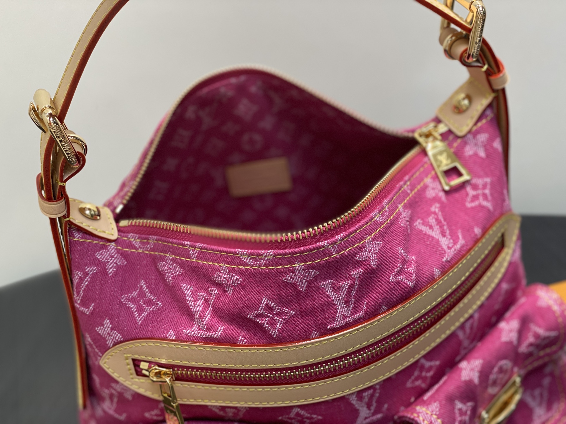 [Louis Vuitton] LV 루이비통 BAGGY 데님 랑데뷰 배기 백 핸드백 가방