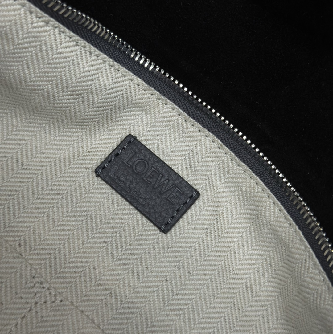 Loewe Puzzle Edge 로에베 퍼즐 라지 백 가방
