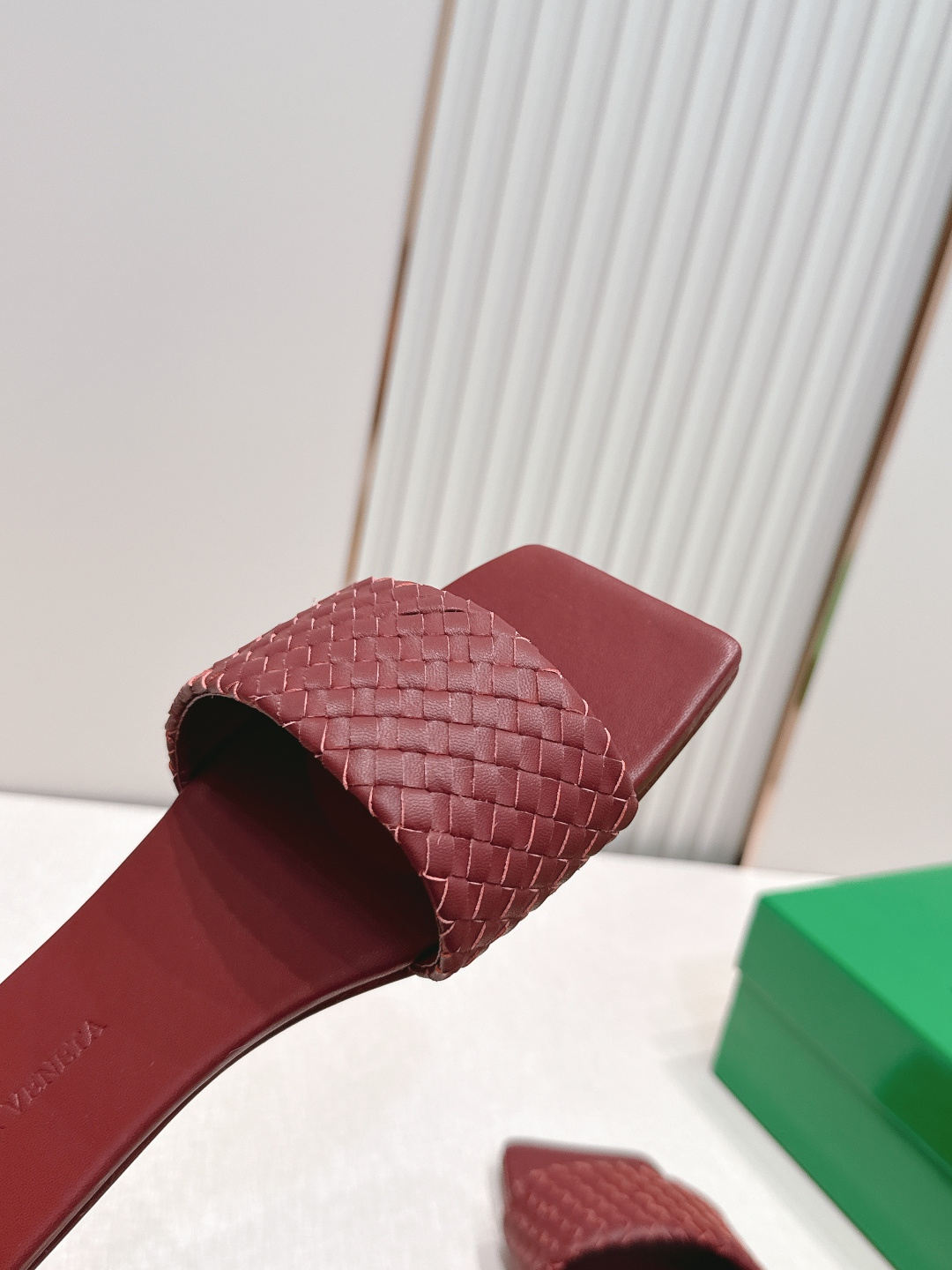 보테가 베네타(BOTTEGA VENETA) 위빙 플랫 슈즈 신발