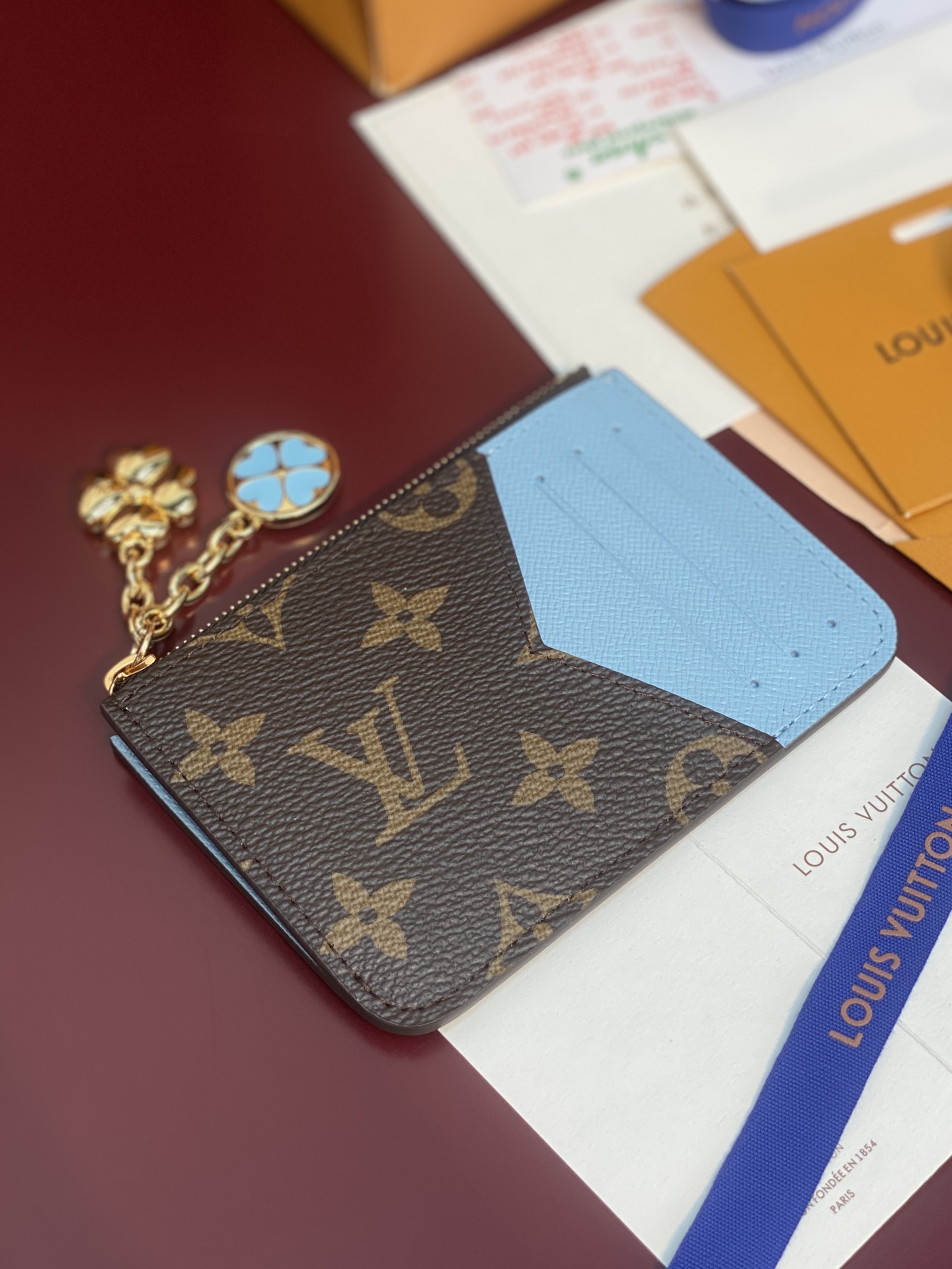 [Louis Vuitton] LV 루이비통 모노그램 Romy 로미 카드 지갑 (스카이 블루)