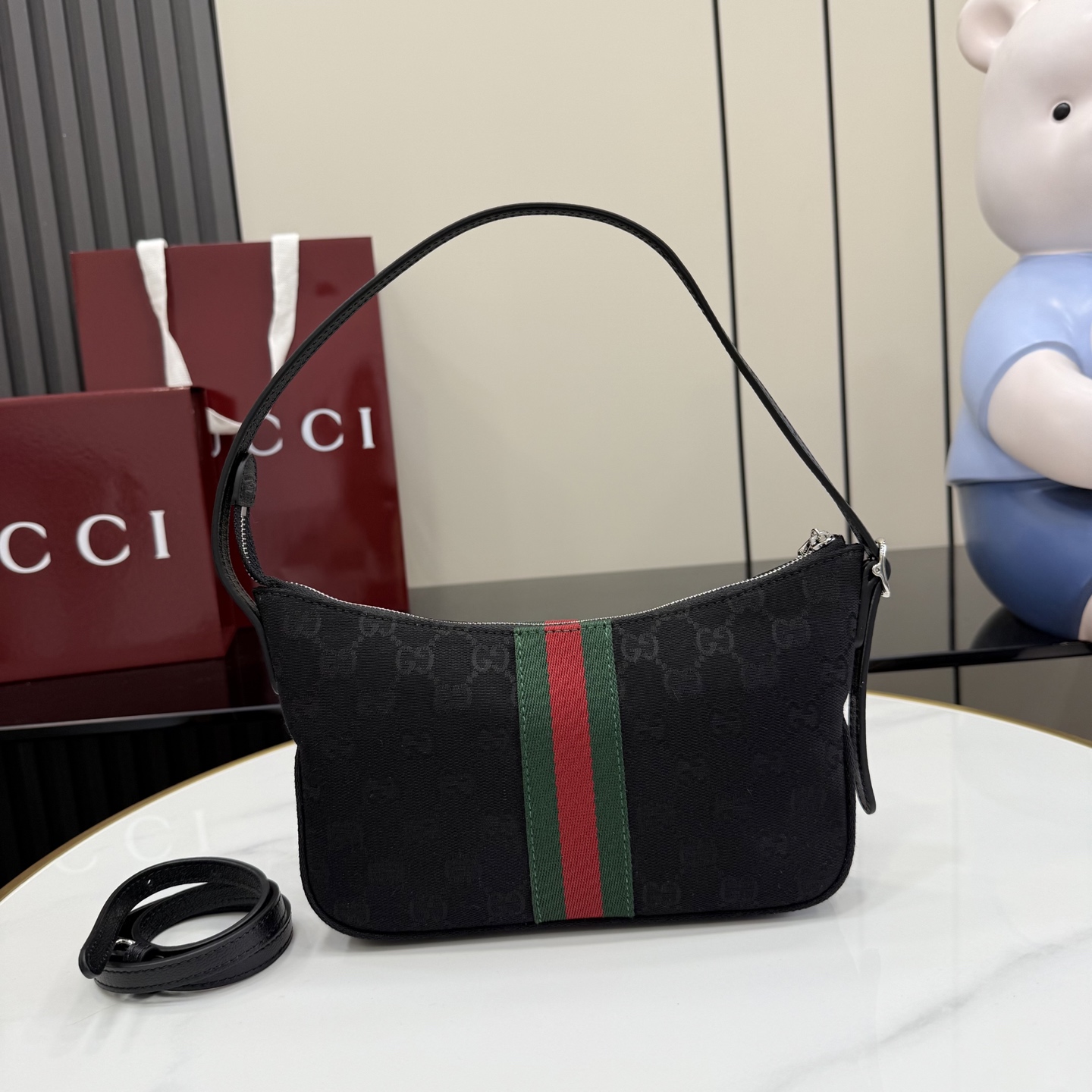 GUCCI 구찌 루네타(Lunetta) 컬렉션 - 블랙 GG 캔버스 숄더/크로스백 가방