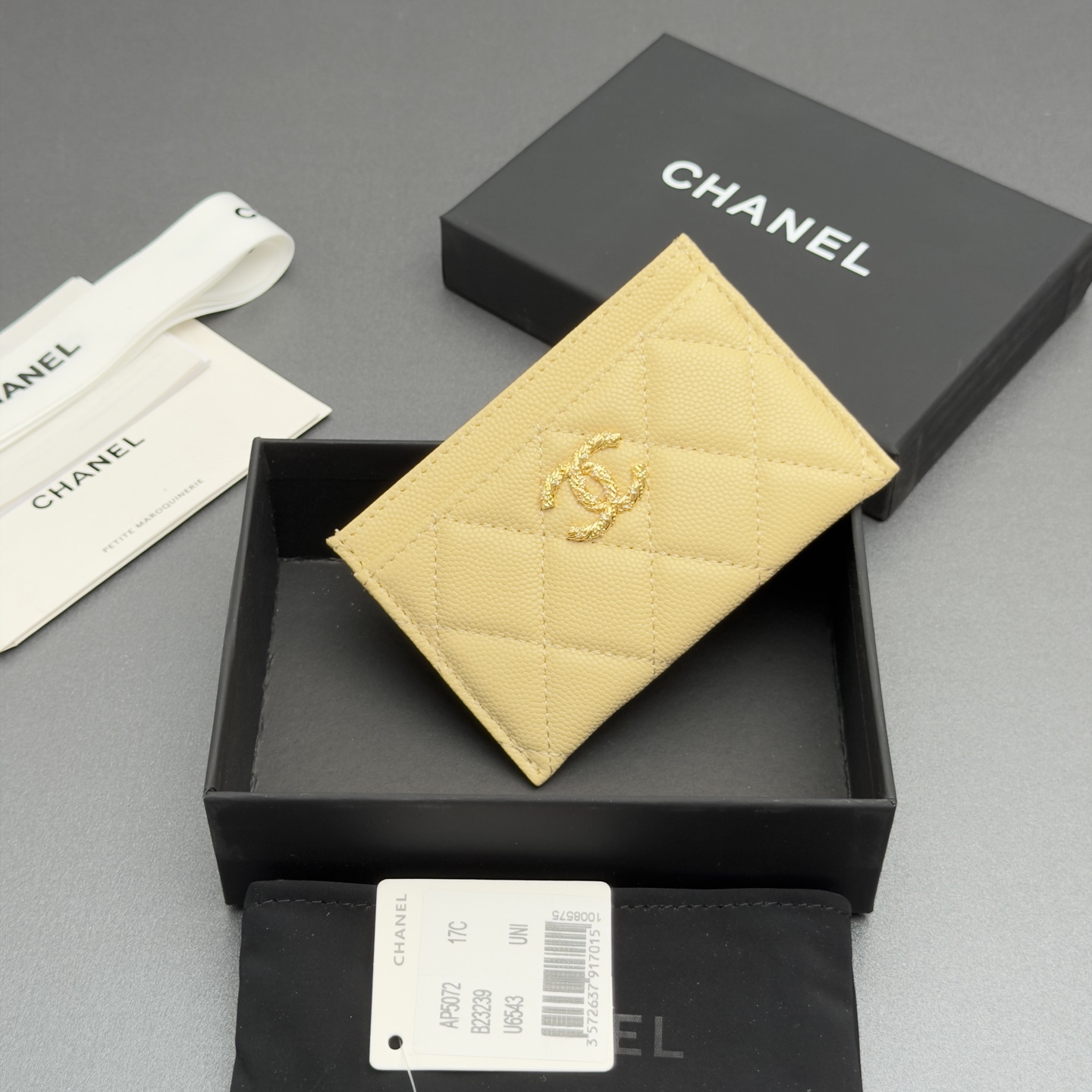 [Chanel] 샤넬 26SS 캐비어 멀티 젬스톤 슬림 카드 홀더 지갑