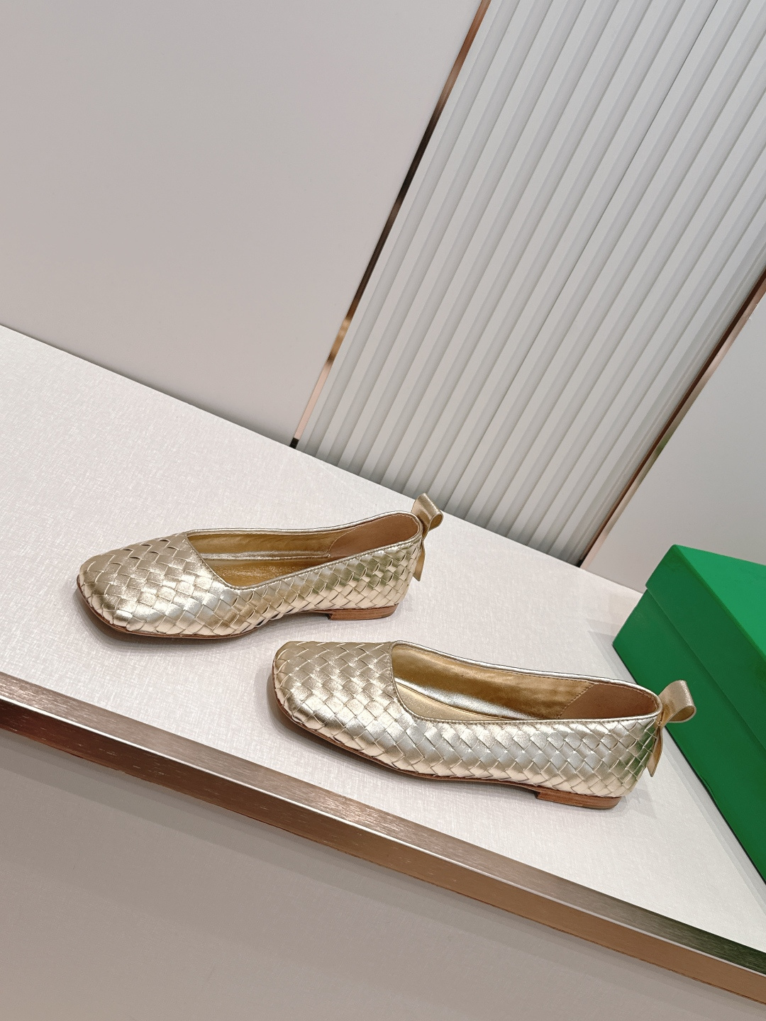 보테가 베네타(BOTTEGA VENETA) 위빙 메리제인 플랫 발레 슈즈 신발