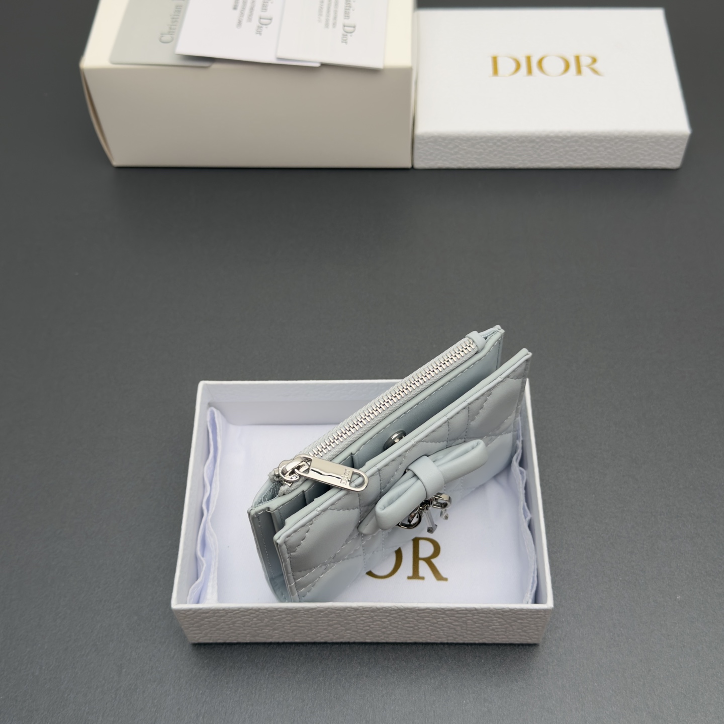 [Dior] 디올 Lady Dahlia 레이디 달리아 울트라 까나쥬 램스킨 미니 지갑 / S2605