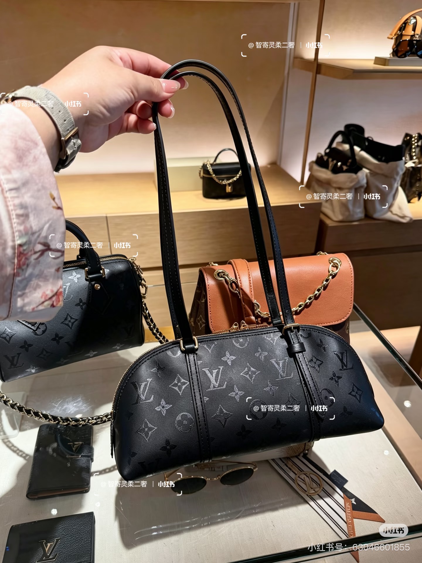 Louis Vuitton Squire East-West LV 루이비통 숄더백 가방