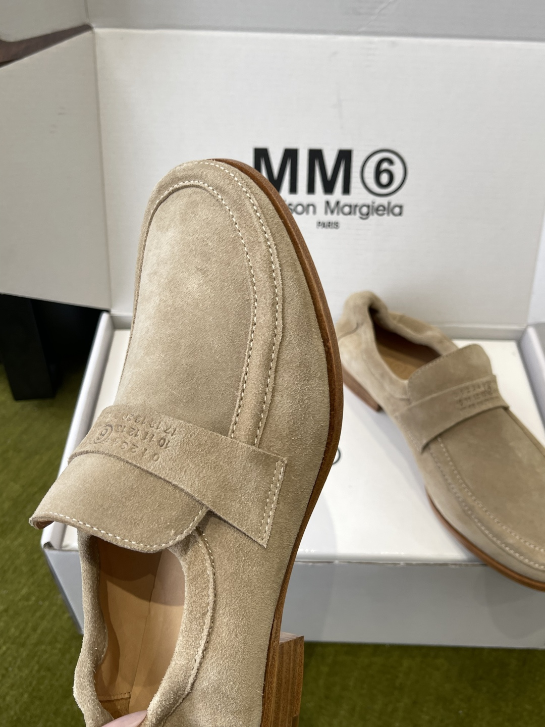 메종 마르지엘라(Maison Margiela) 애플 토 로고 2WAY 로퍼