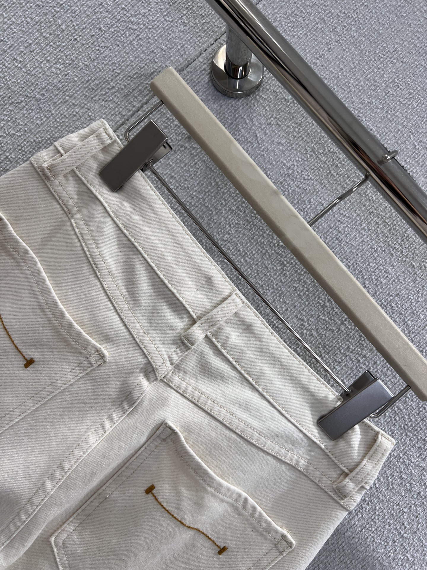 [Hermès] 에르메스 26SS 샹달 프린팅 롤업 데님 팬츠 바지 의류