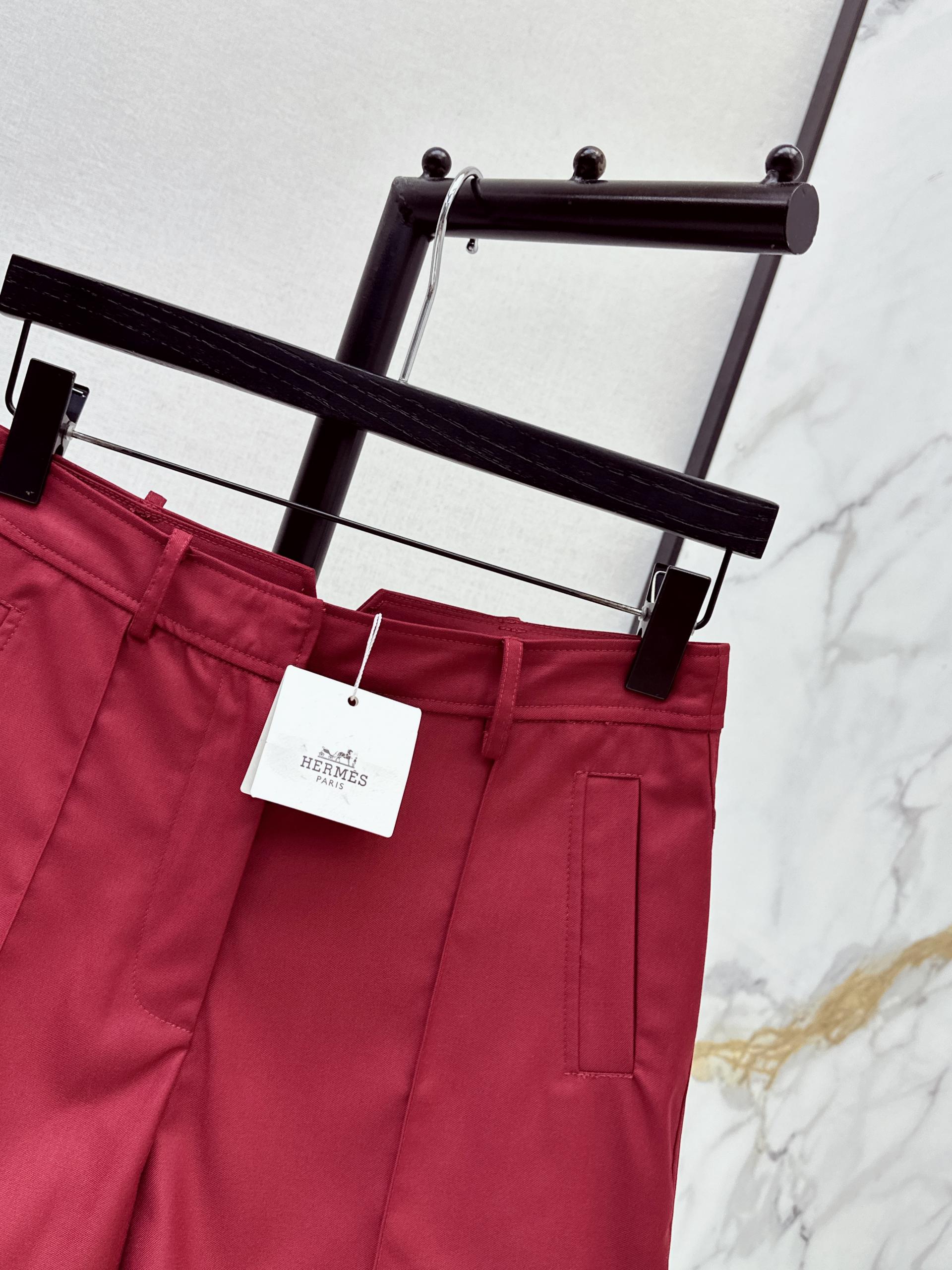 [Hermes] 에르메스 26SS 텍스처드 클래식 숏팬츠 반바지 의류