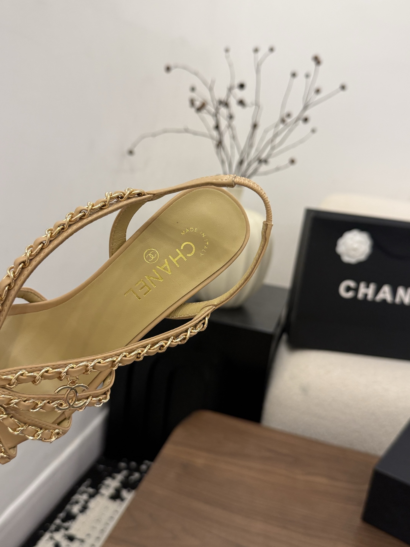 샤넬(CHANEL) 체인 스트랩 하이힐 샌들 신발