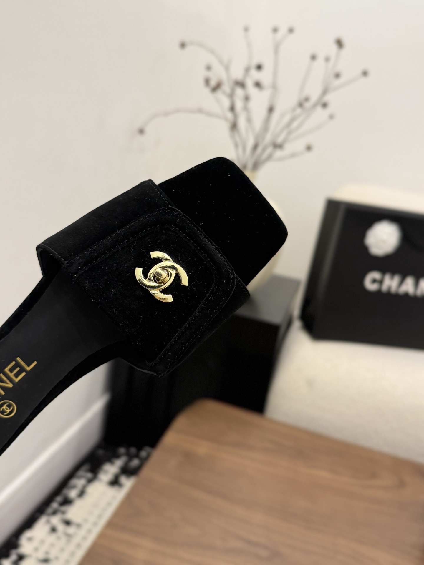 샤넬(CHANEL) 버클 스퀘어토 플랫 슬리퍼 신발