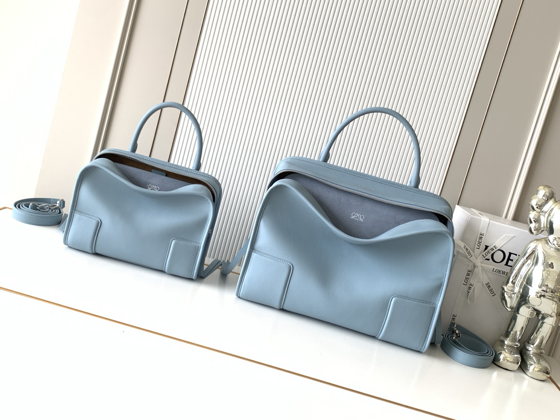 Loewe 로에베 아마조나(Amazona) 180 스몰 핸드백 (아이스 블루) 가방