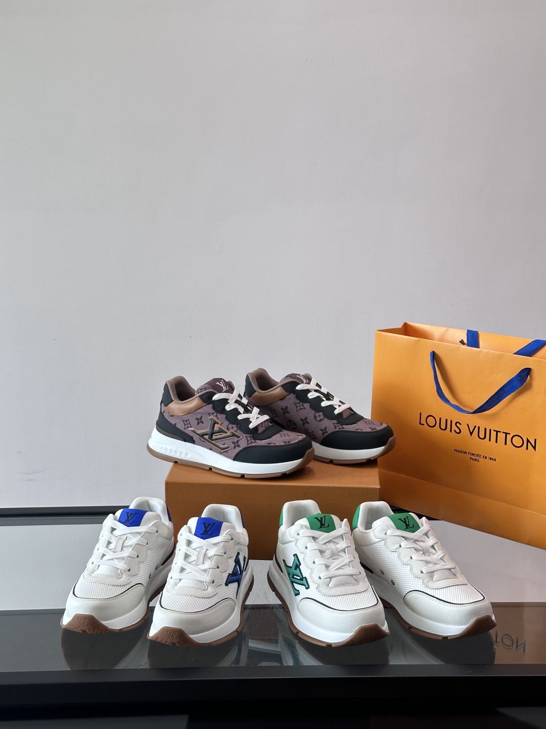 [Louis Vuitton] LV 루이비통 맨즈 모노그램 스니커즈 신발