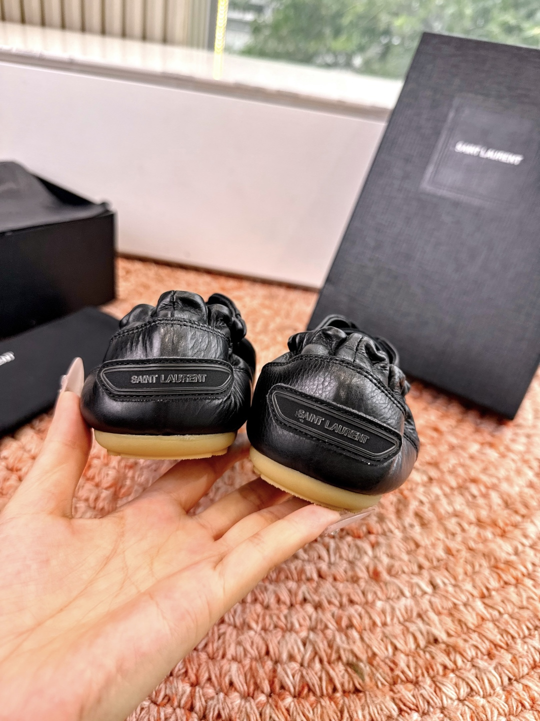 생로랑(YSL) 투웨이 플랫 스니커즈 신발
