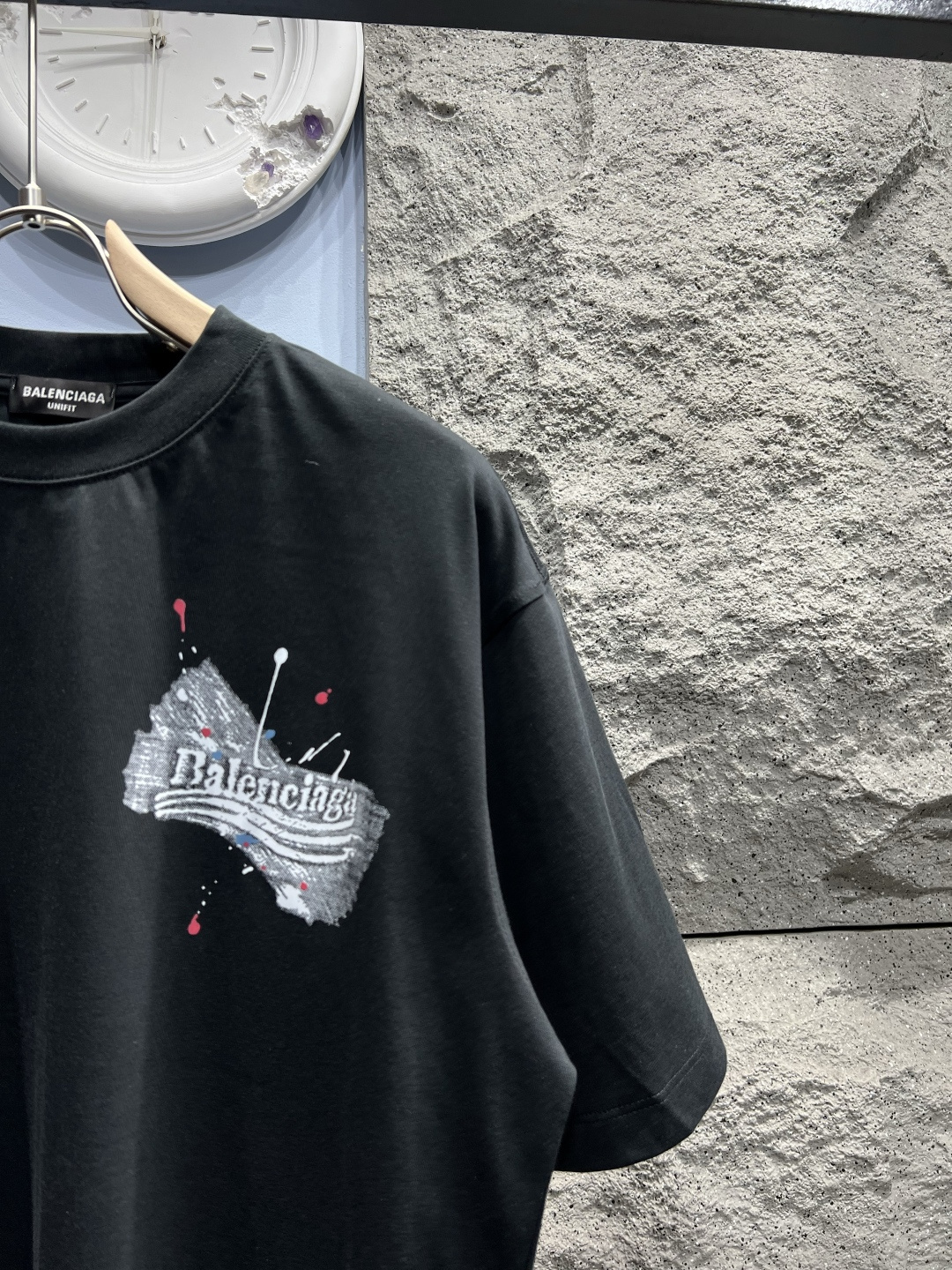 발렌시아가(BALENCIAGA) 그래피티 레터링 반팔 티셔츠 상의 의류