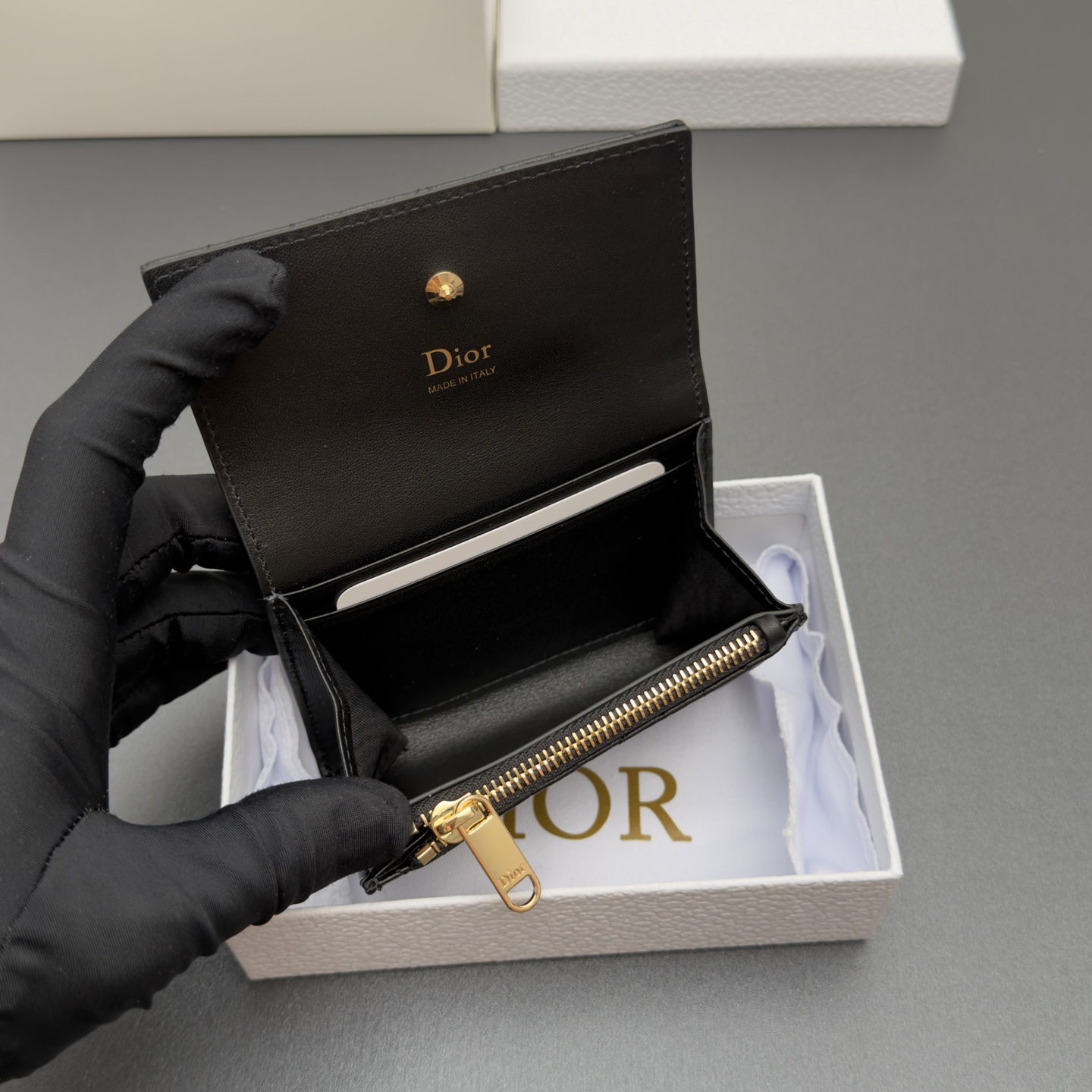 [Dior] 디올 Lady Freesia 레이디 프리지아 까나쥬 램스킨 지퍼 미니 지갑 / S2607