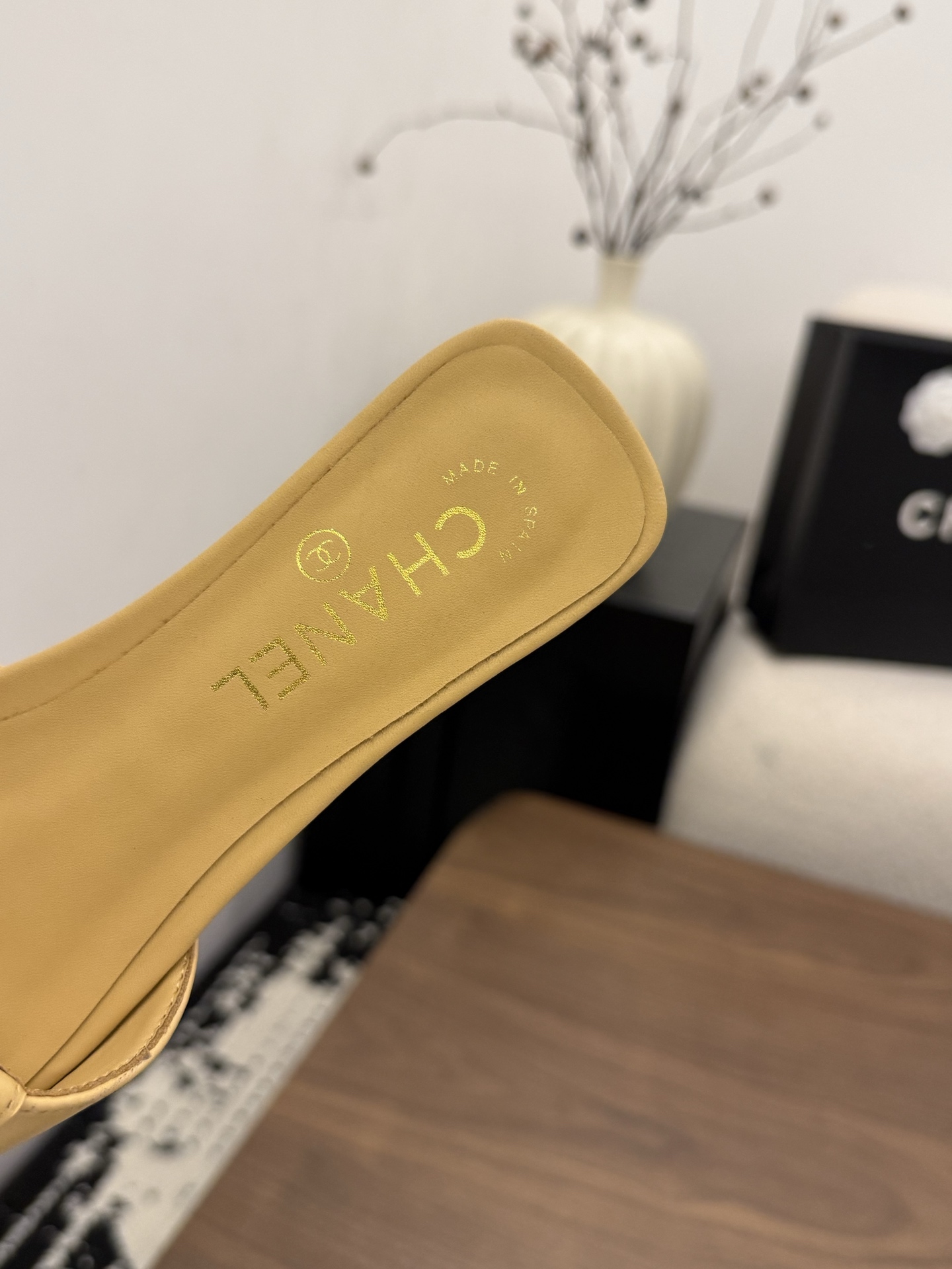 샤넬(CHANEL) 버클 스퀘어토 플랫 슬리퍼 신발
