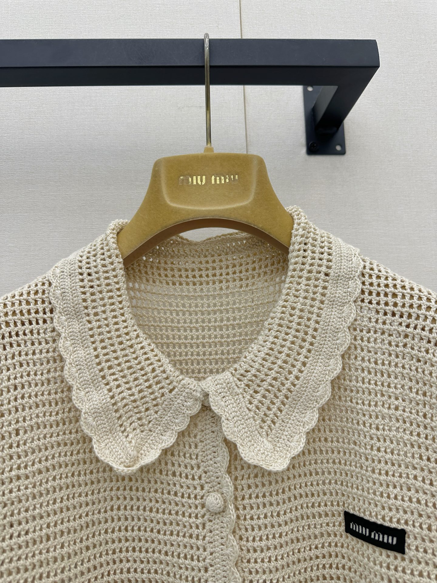 미우미우(MIU MIU) 펀칭 니트 가디건 상의 의류