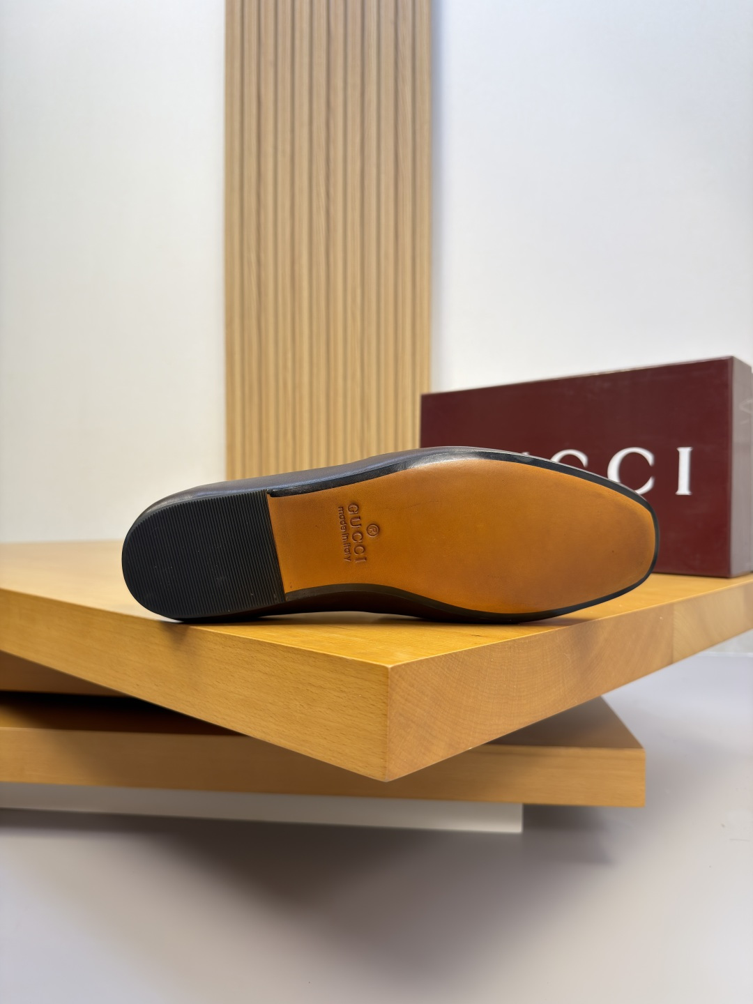 GUCCI 구찌 나파 소가죽 클래식 로퍼 구두 신발