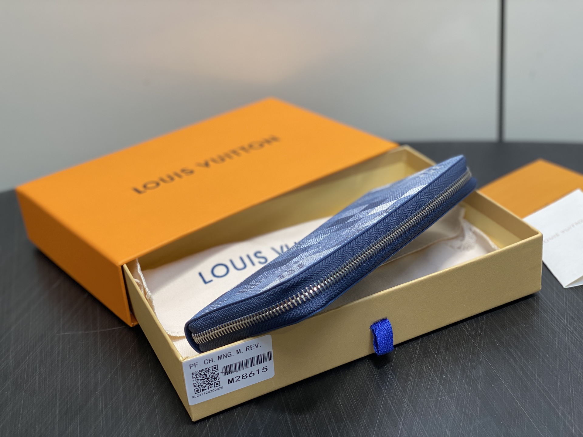 [Louis Vuitton] LV 루이비통 모노그램 마자이크 지피 월릿 호리존탈 (블루) 장지갑