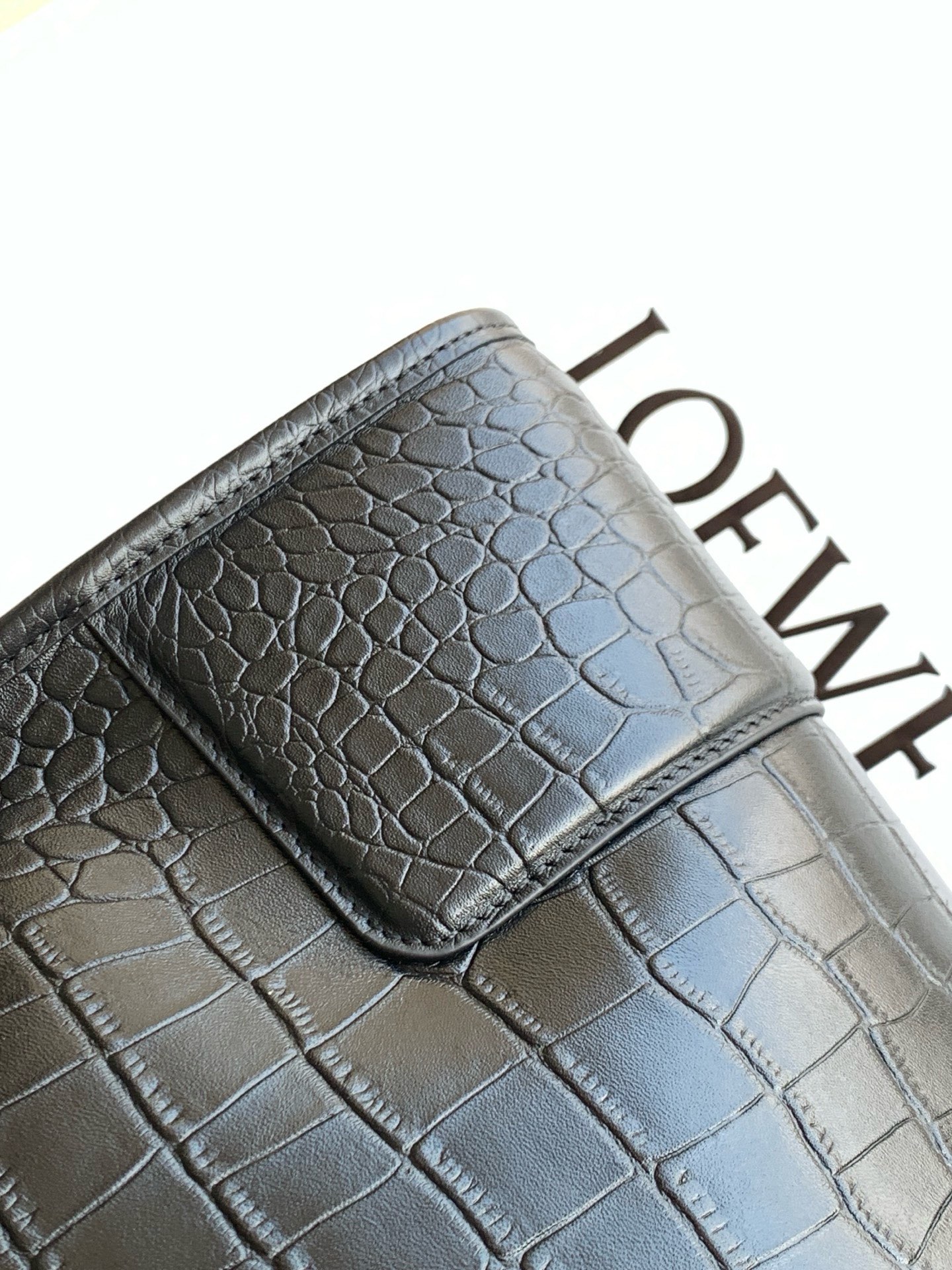 Loewe 로에베 아마조나(Amazona) 180 라지 핸드백 (블랙/크로커다일 패턴) 가방