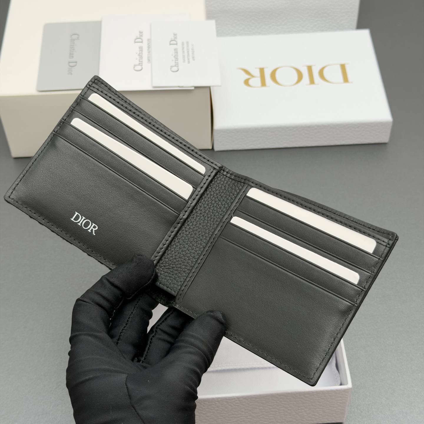 Dior 디올 맨즈 쇼트 새들 바이폴드 지갑