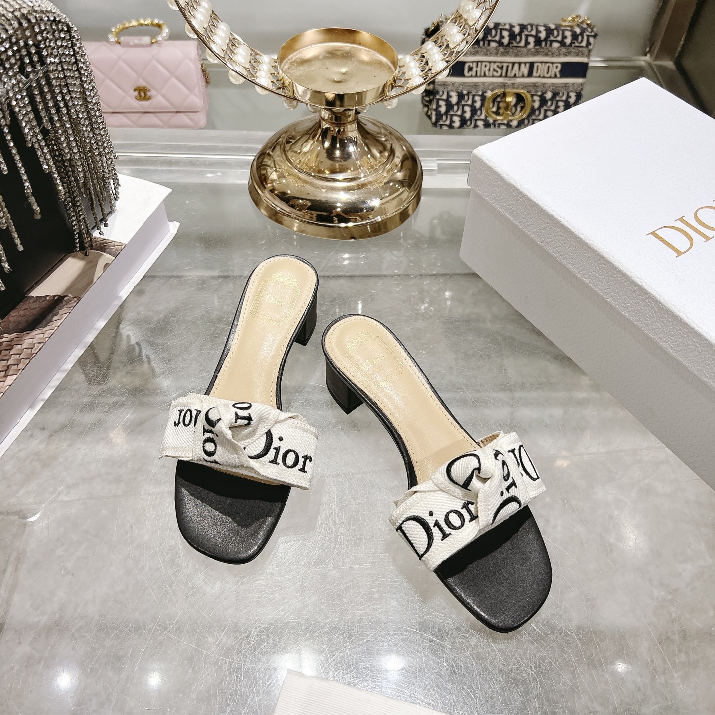 디올(DIOR) 리본 미들힐 슬리퍼 신발