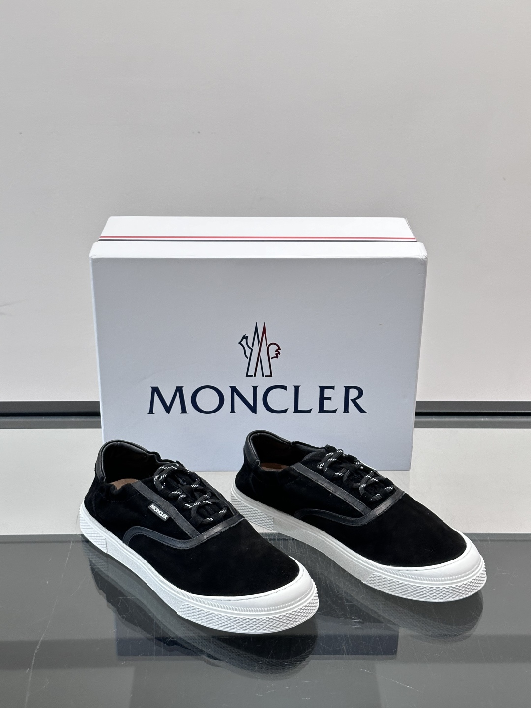 [Moncler] 몽클레르 몽클레어 베라(Vera) 남성 로우탑 스니커즈 / 슬립온 신발