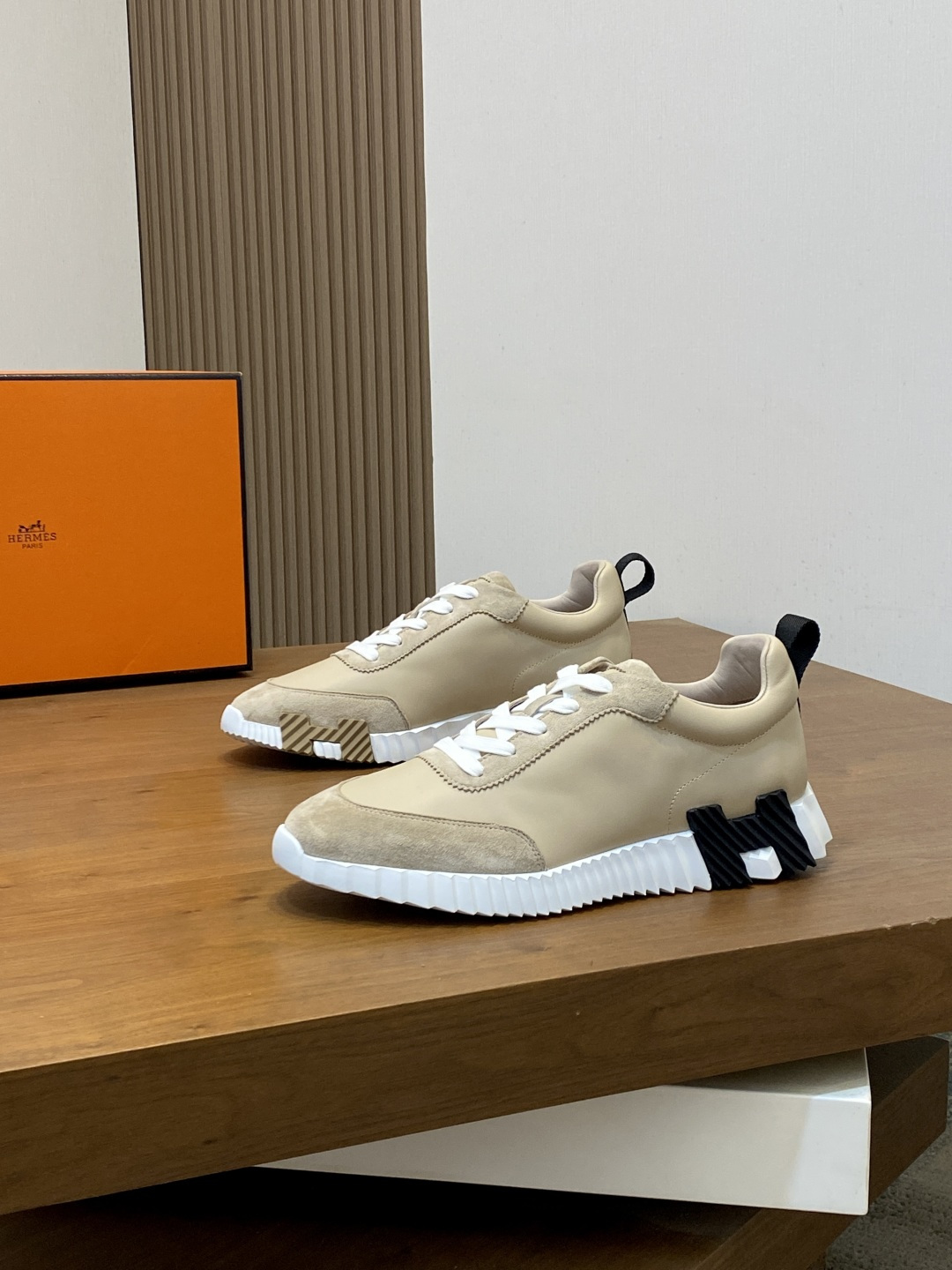 [Hermes] 에르메스 바운싱(Bouncing) 프리미엄 카프스킨 & 고트스킨 스니커즈 신발