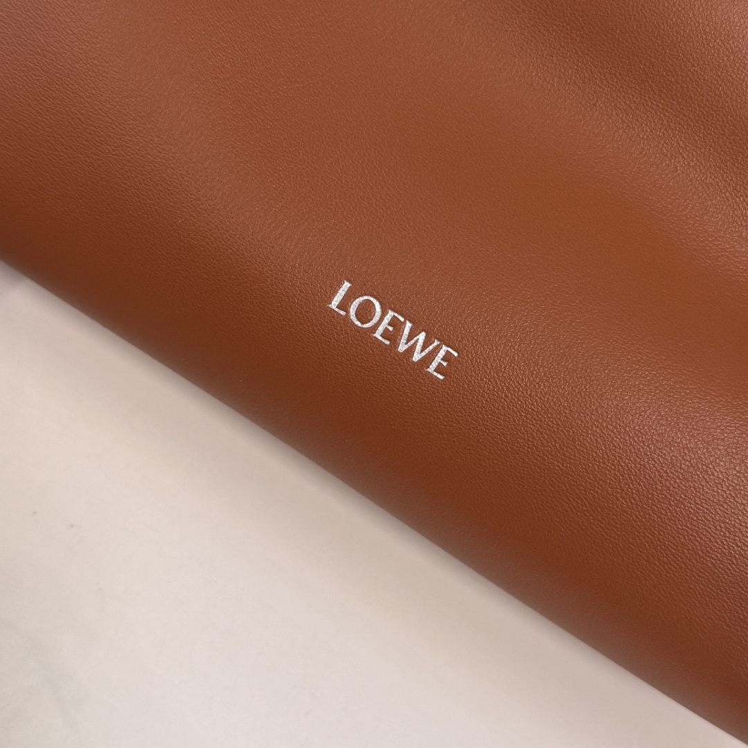 LOEWE 로에베 Flamenco 플라멩코 퍼스 나파 카프스킨 파우치 숄더백 가방