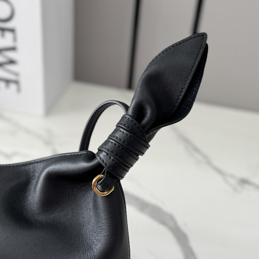 [LOEWE] 로에베 미니 스무스 카프스킨 스카프 백 가방 / BA604