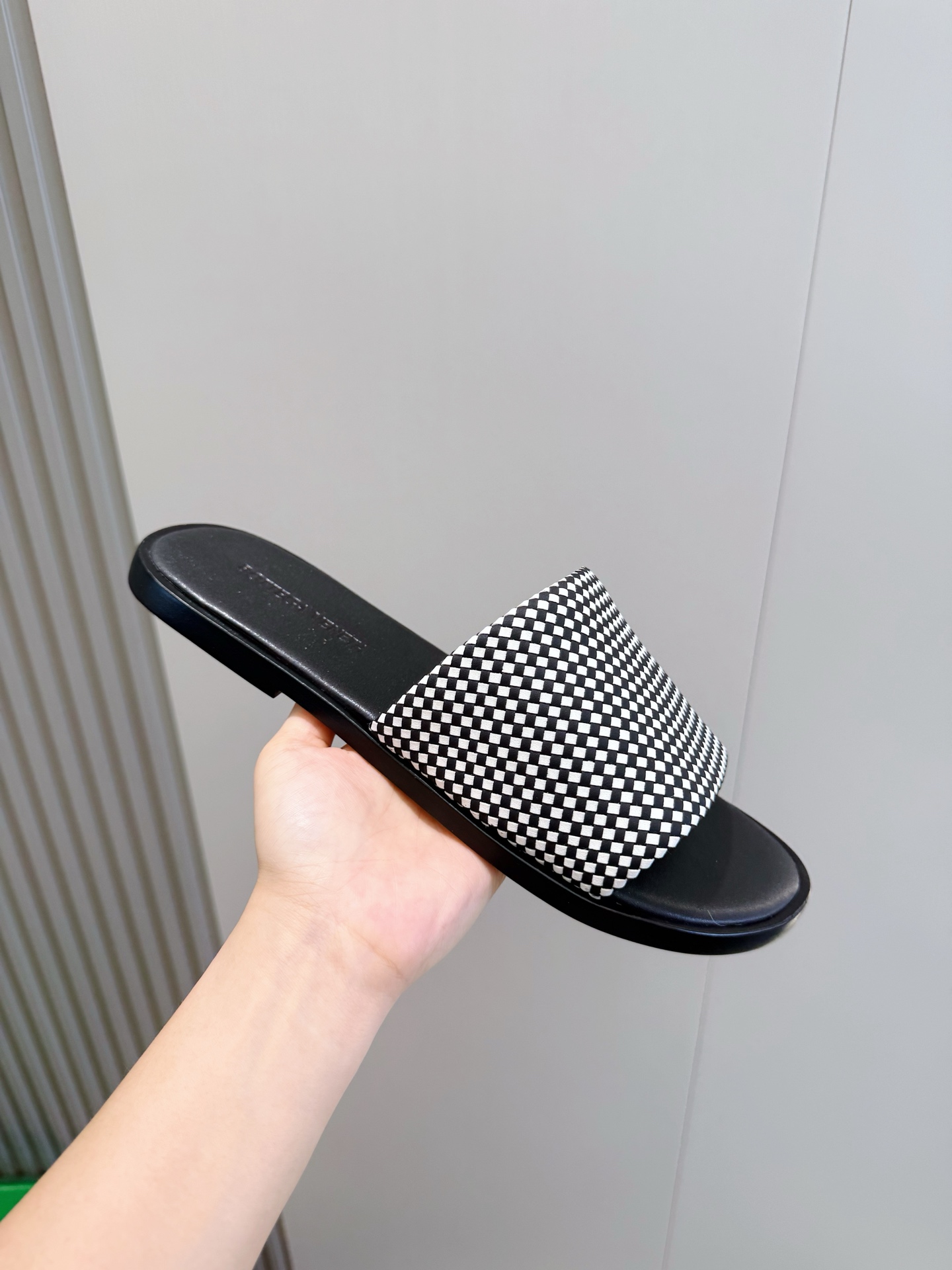 [Bottega Veneta] BV 보테가 베네타 맨즈 웨이브 레더 슬라이드 슬리퍼 신발