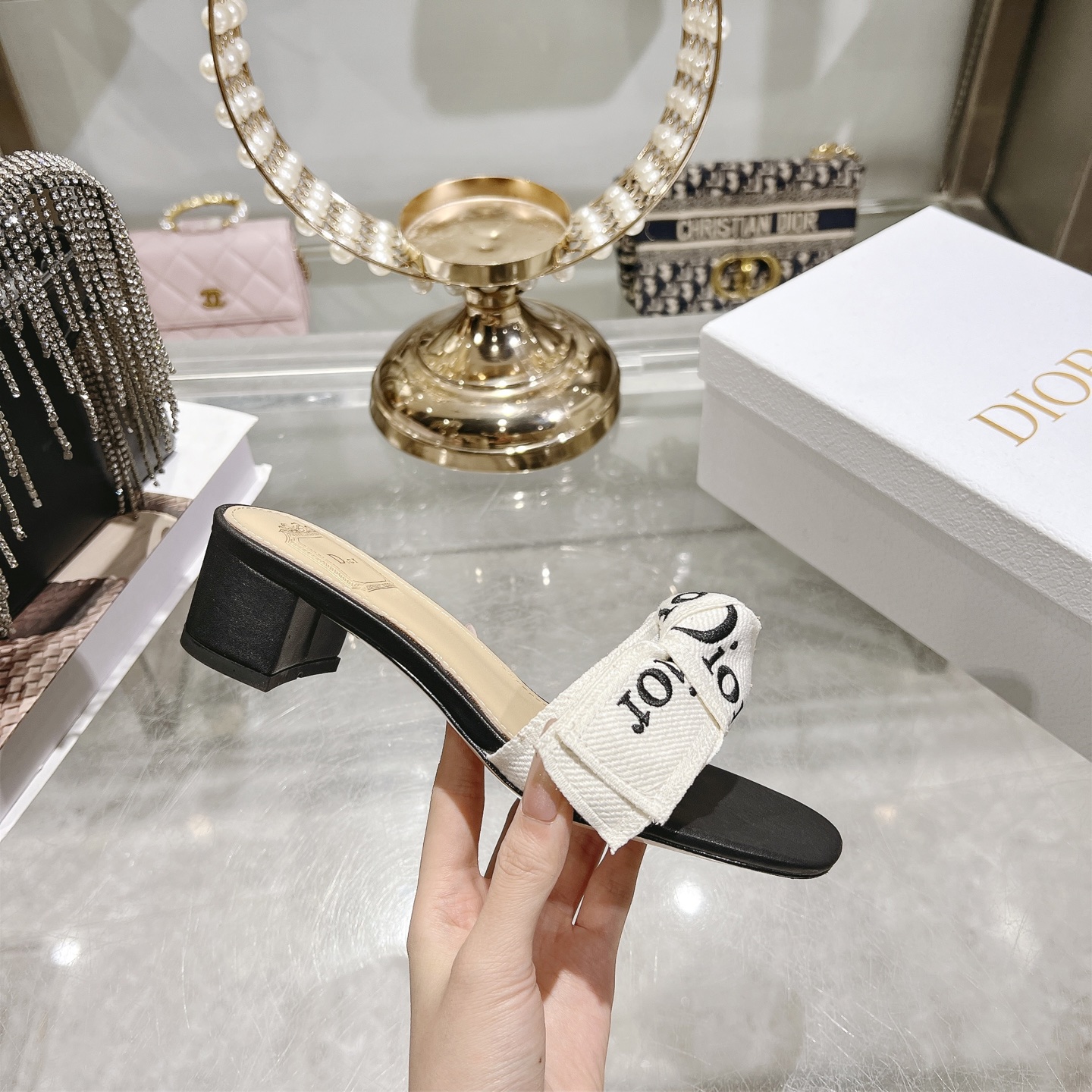 디올(DIOR) 리본 미들힐 슬리퍼 신발