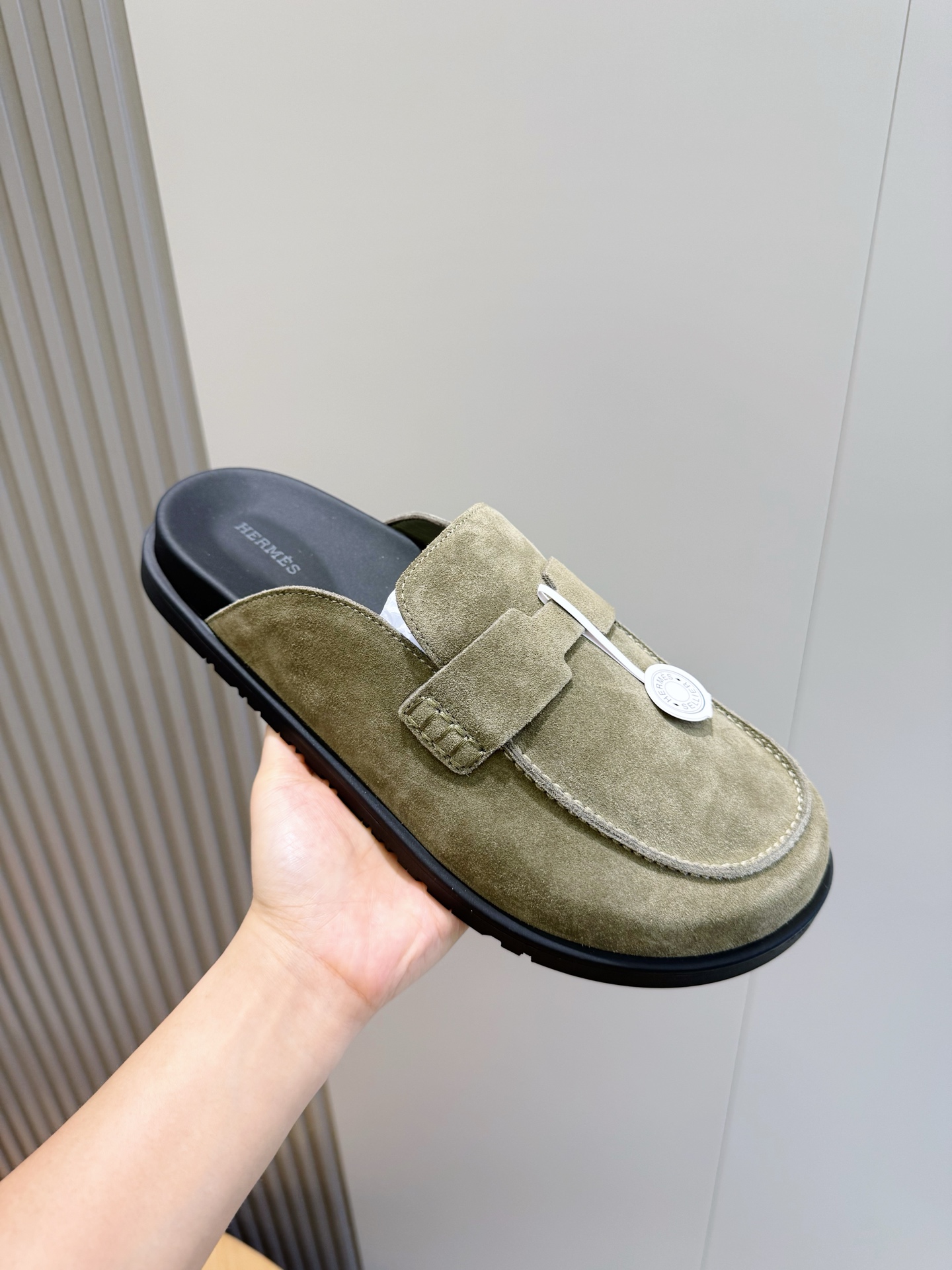 Hermes 에르메스 H 로고 스웨이드 뮬 슬리퍼 신발