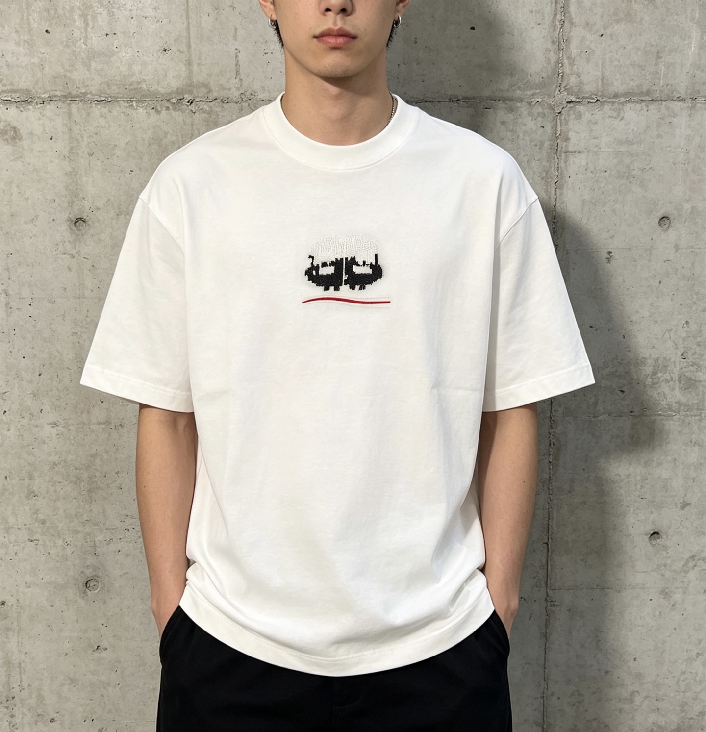 발렌시아가(BALENCIAGA) 픽셀 자수 반팔 티셔츠 의류