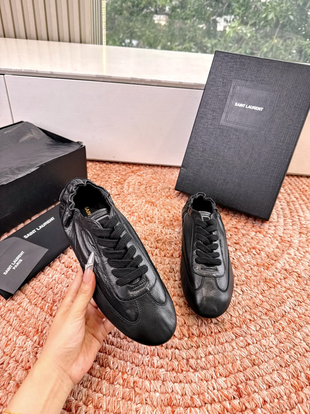 생로랑(YSL) 투웨이 플랫 스니커즈 신발