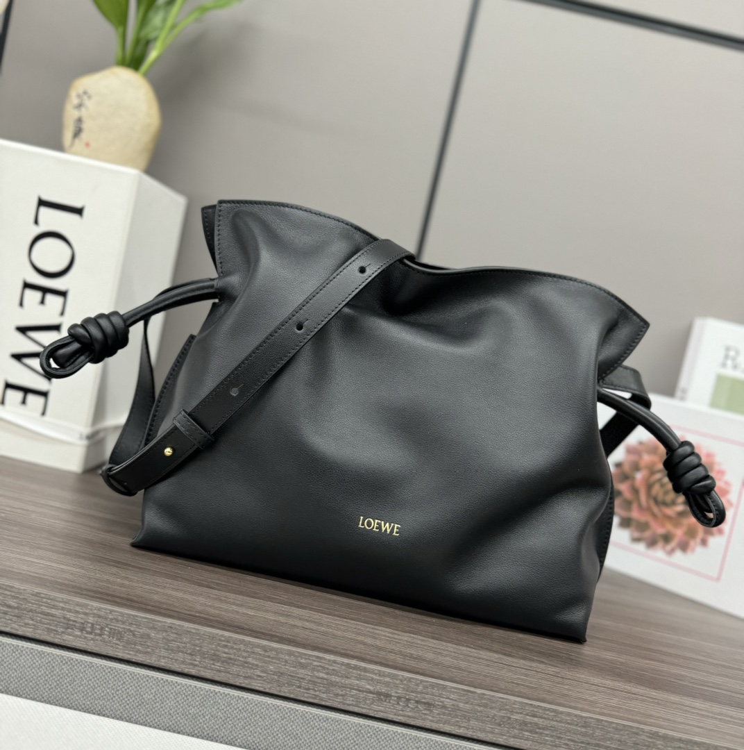 LOEWE 로에베 Flamenco 플라멩코 나파 카프스킨 숄더/클러치백 (미디엄) 가방 / 262386