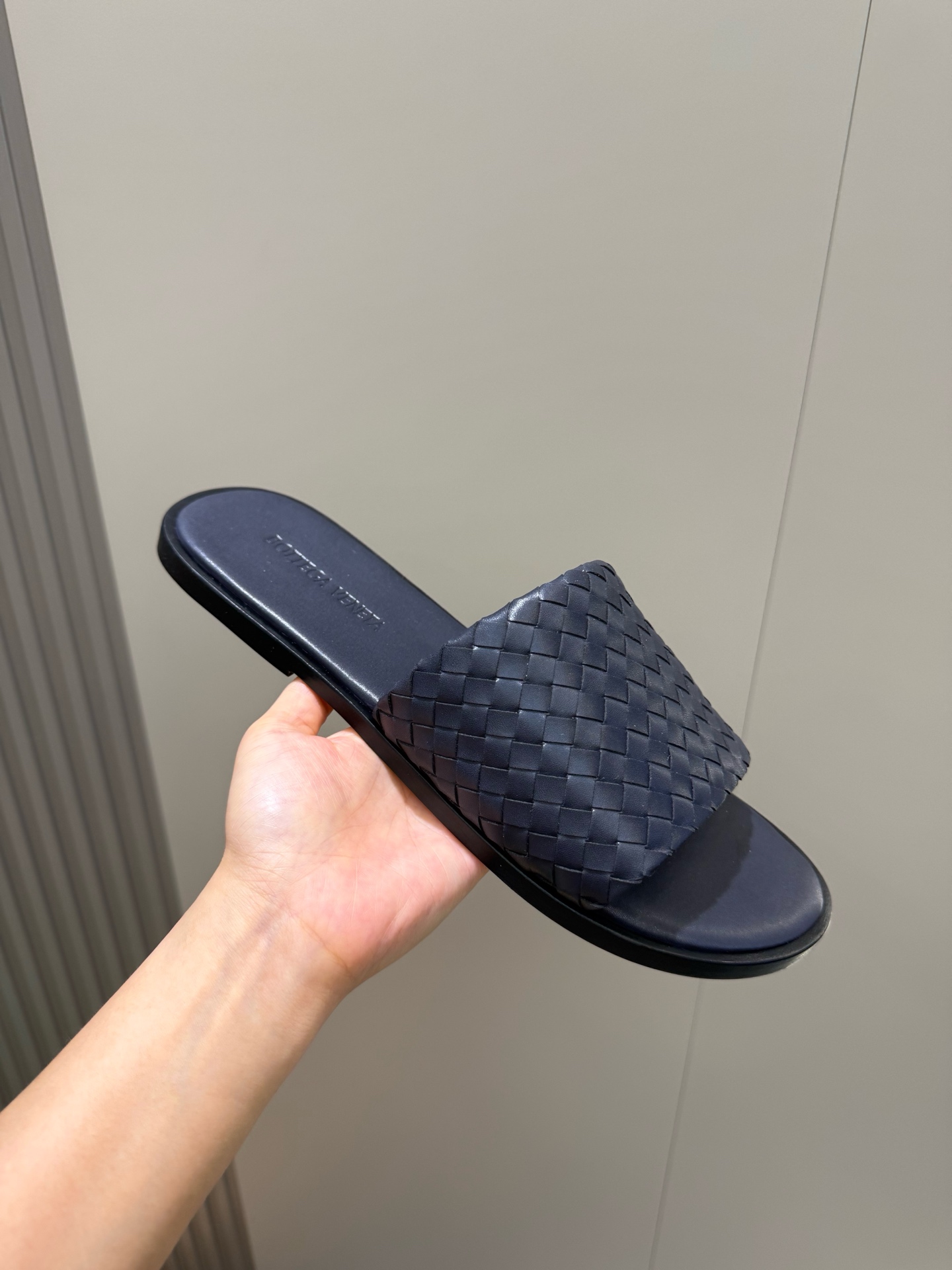 [Bottega Veneta] BV 보테가 베네타 맨즈 웨이브 Intrecciato 인트레치아토 레더 슬라이드 슬리퍼 신발